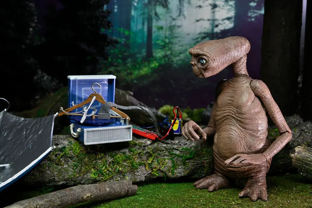 Akční figurka E.T. the Extra-Terrestrial Ultimate Deluxe E.T. 11 cm fotografii produktu