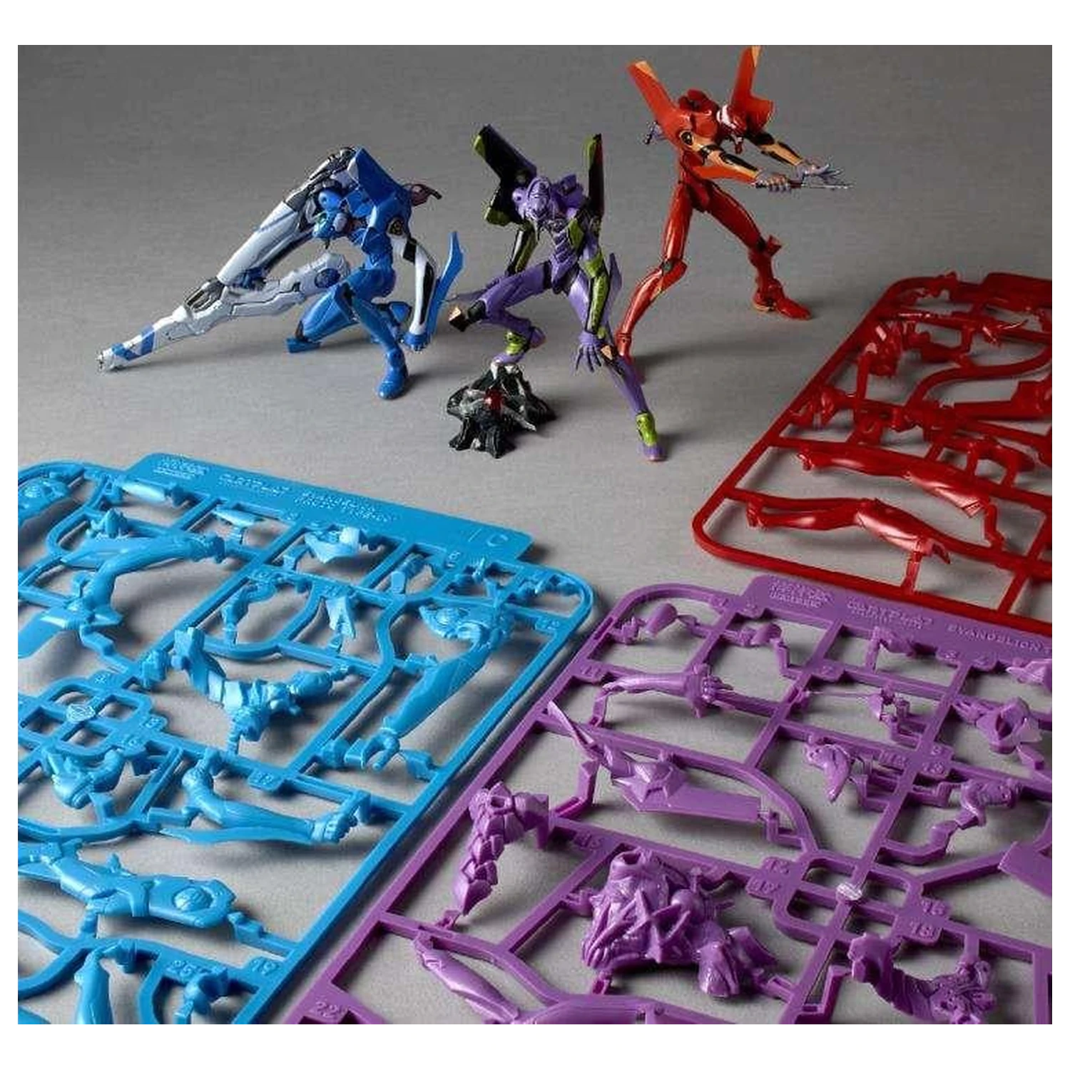 EVANGELION Unit-01 / Unit-02 / Prototype-00 Modelová stavebnice Artpla 12 cm fotografii produktu