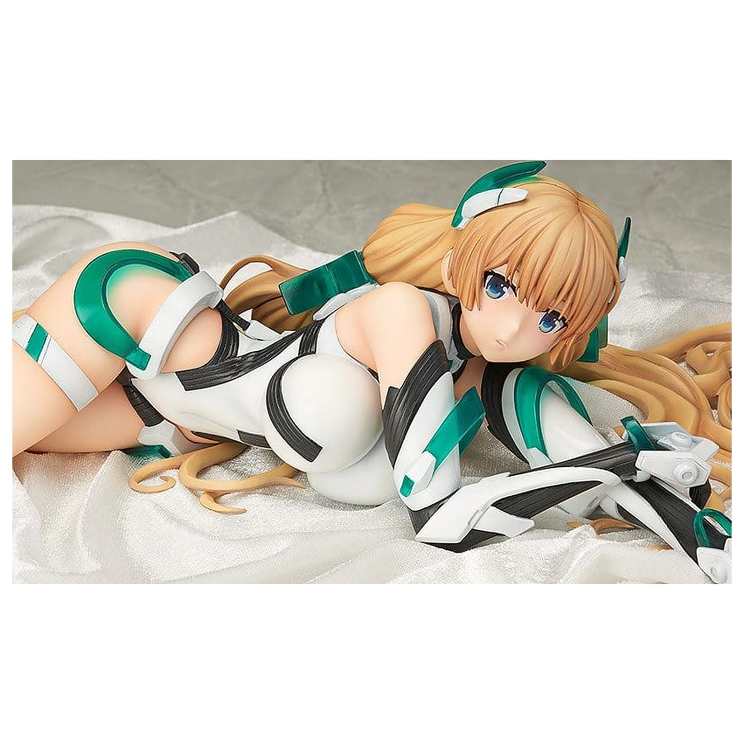 Expelled from Paradise PVC socha 1/4 Angela Balzac 48 cm fotografii produktu