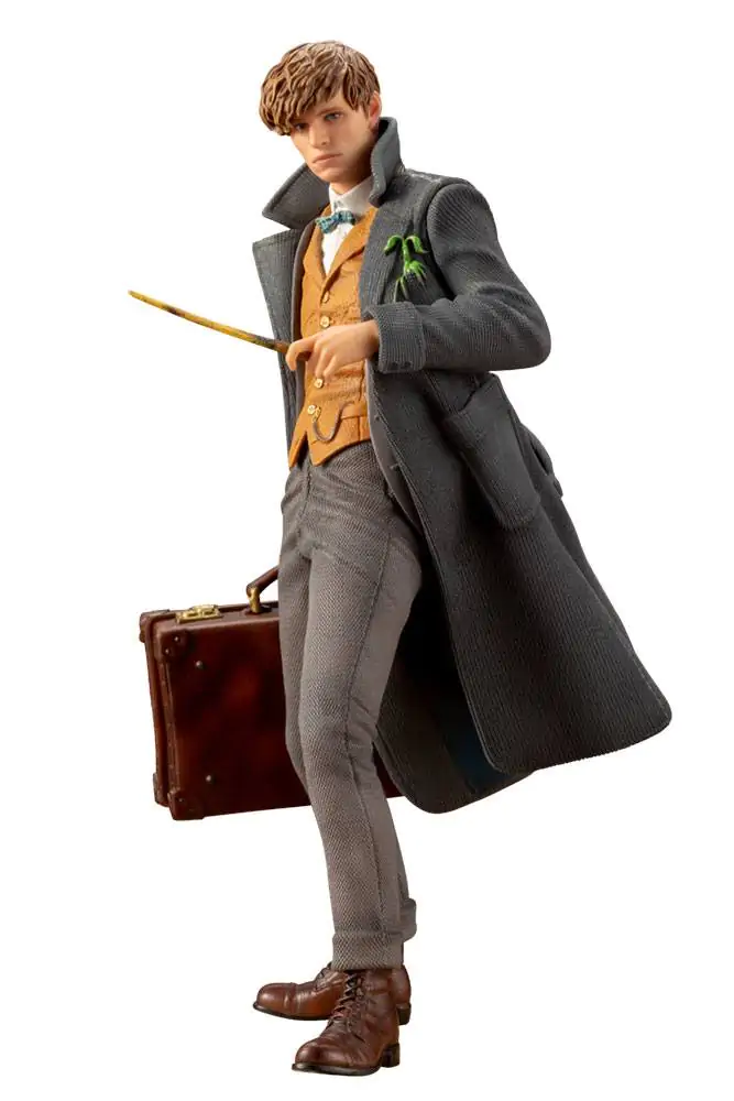 Fantastic Beasts 2 ARTFX+ PVC socha 1/10 Newt Scamander 18 cm fotografii produktu