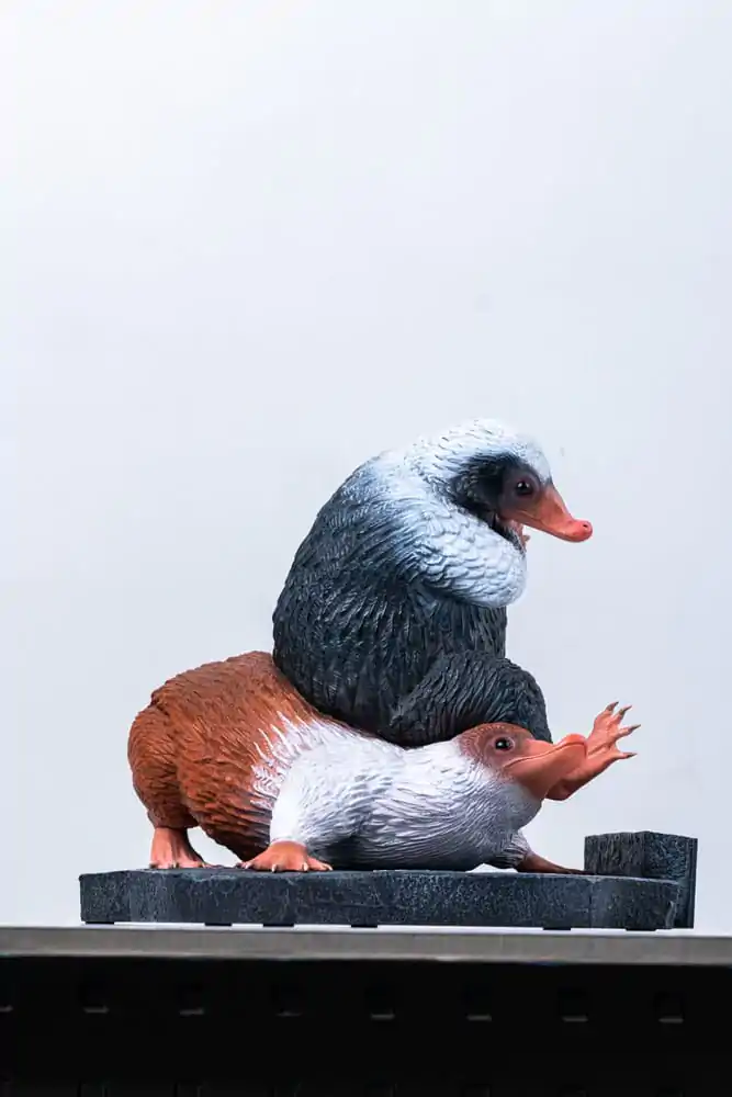 Fantastic Beasts Socha v životní velikosti Niffler 2 22 cm fotografii produktu