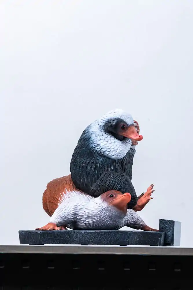 Fantastic Beasts Socha v životní velikosti Niffler 2 22 cm fotografii produktu