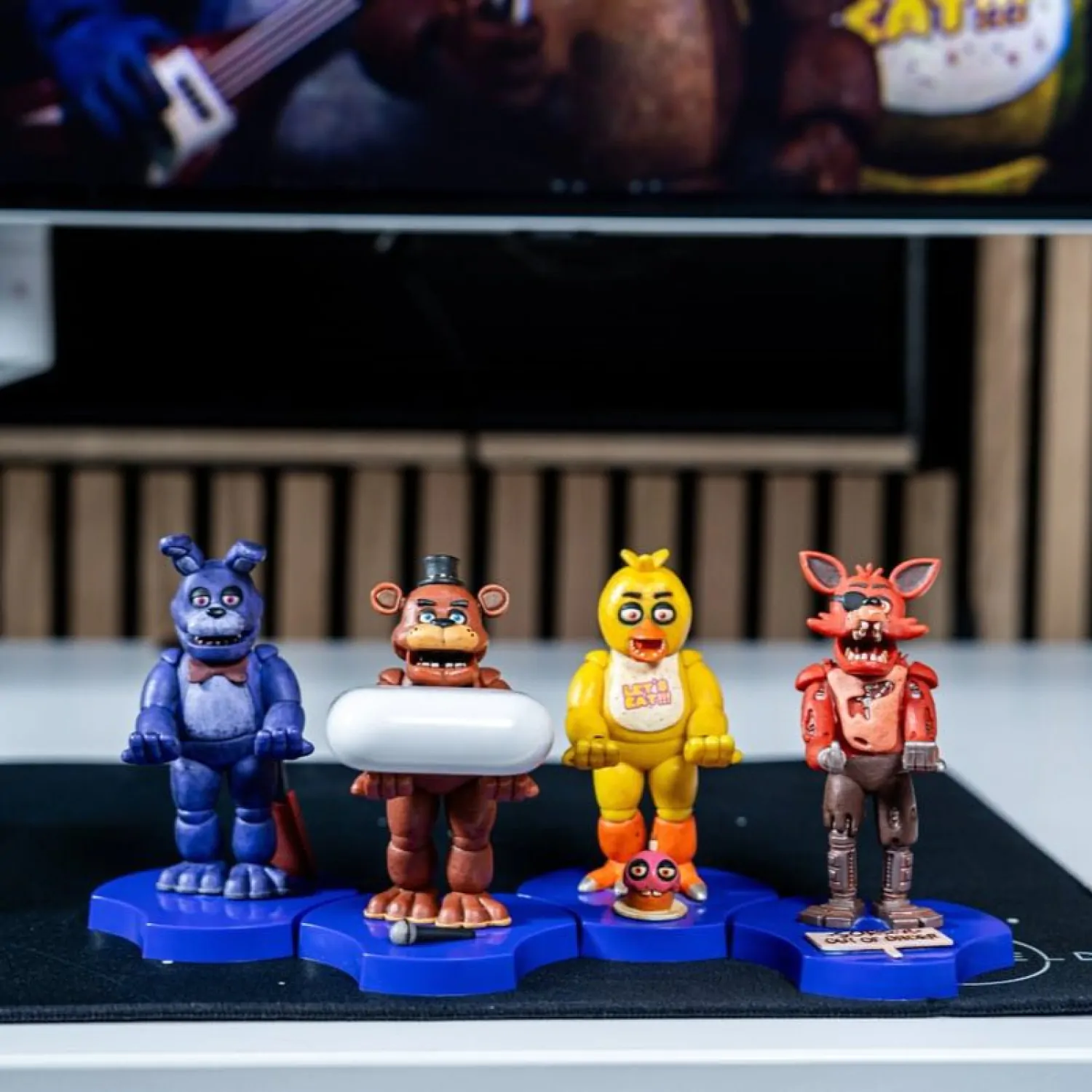 Five Nights at Freddy's Chica Holdems Cable Guys Mini držák na zařízení a stojan na telefon fotografii produktu