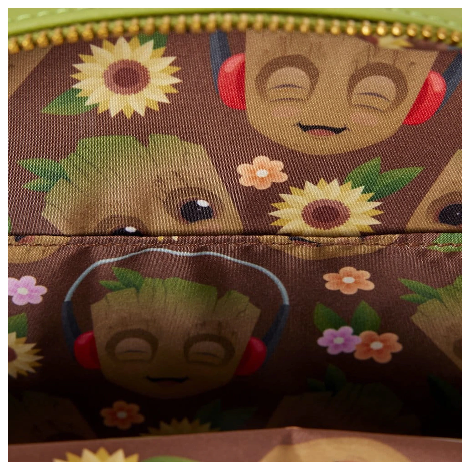 Guardians of the Galaxy by Loungefly Crossbody kabelka Groot Floral fotografii produktu