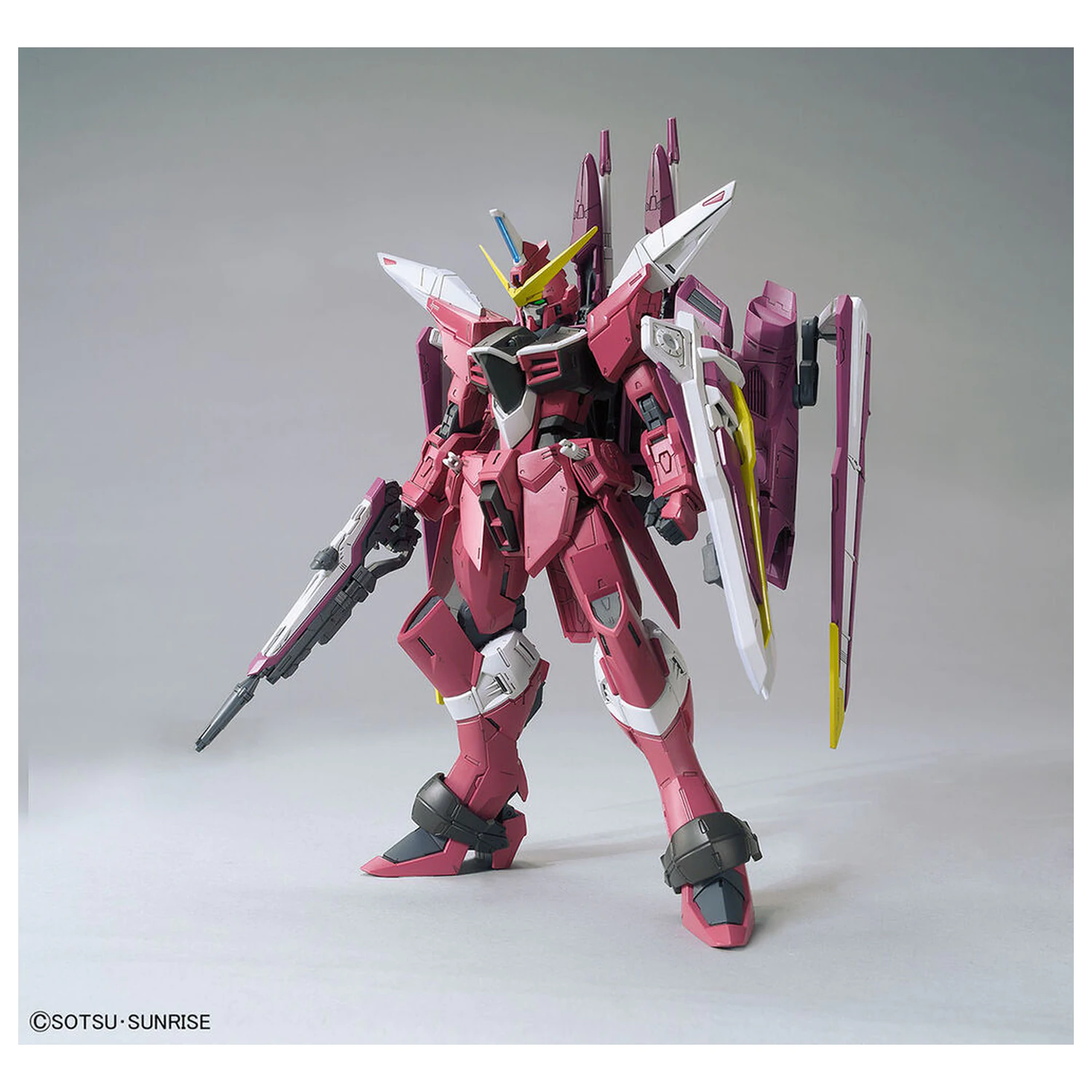 Modelová stavebnice MG 1/100 Infinite Justice Gundam fotografii produktu