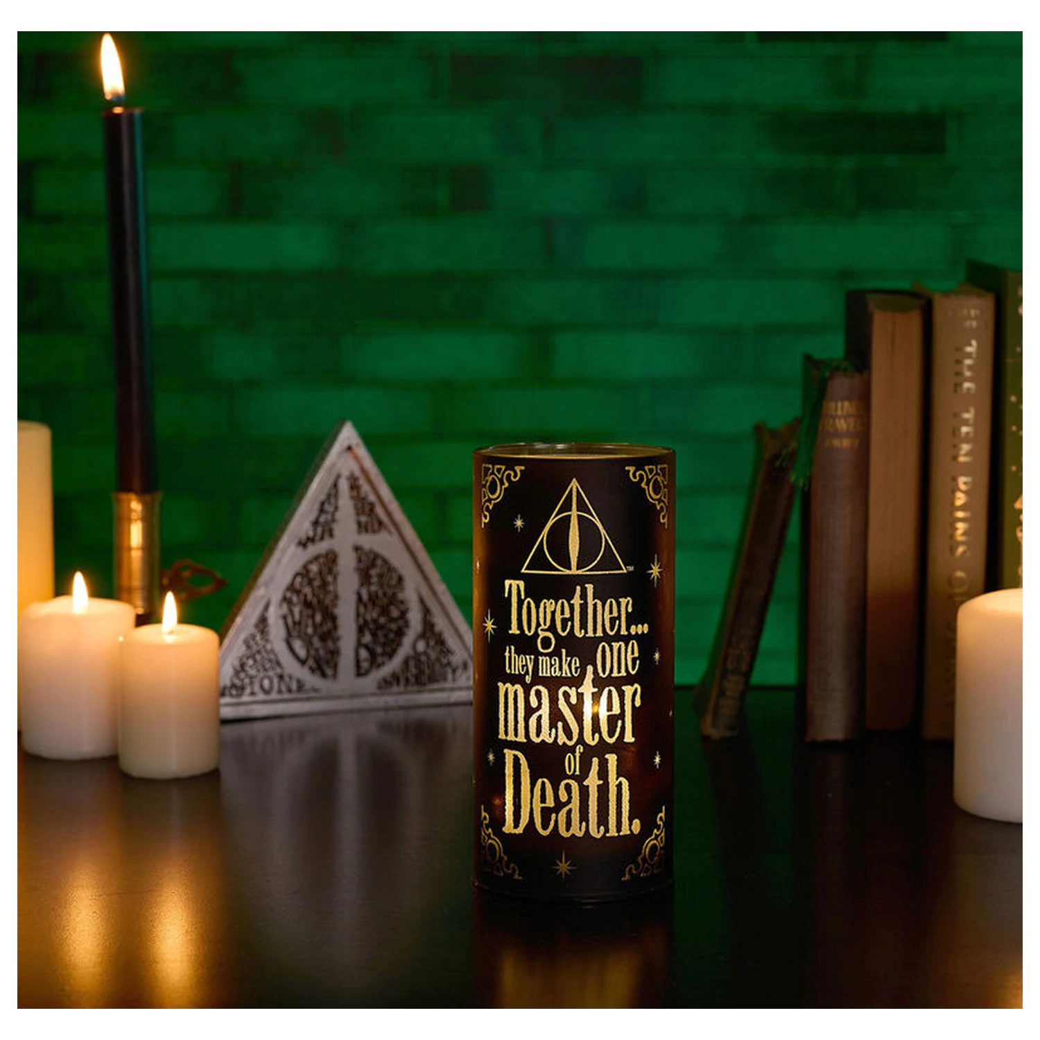 Harry Potter Dark Arts Deathly Hallows svítící tuba fotografii produktu