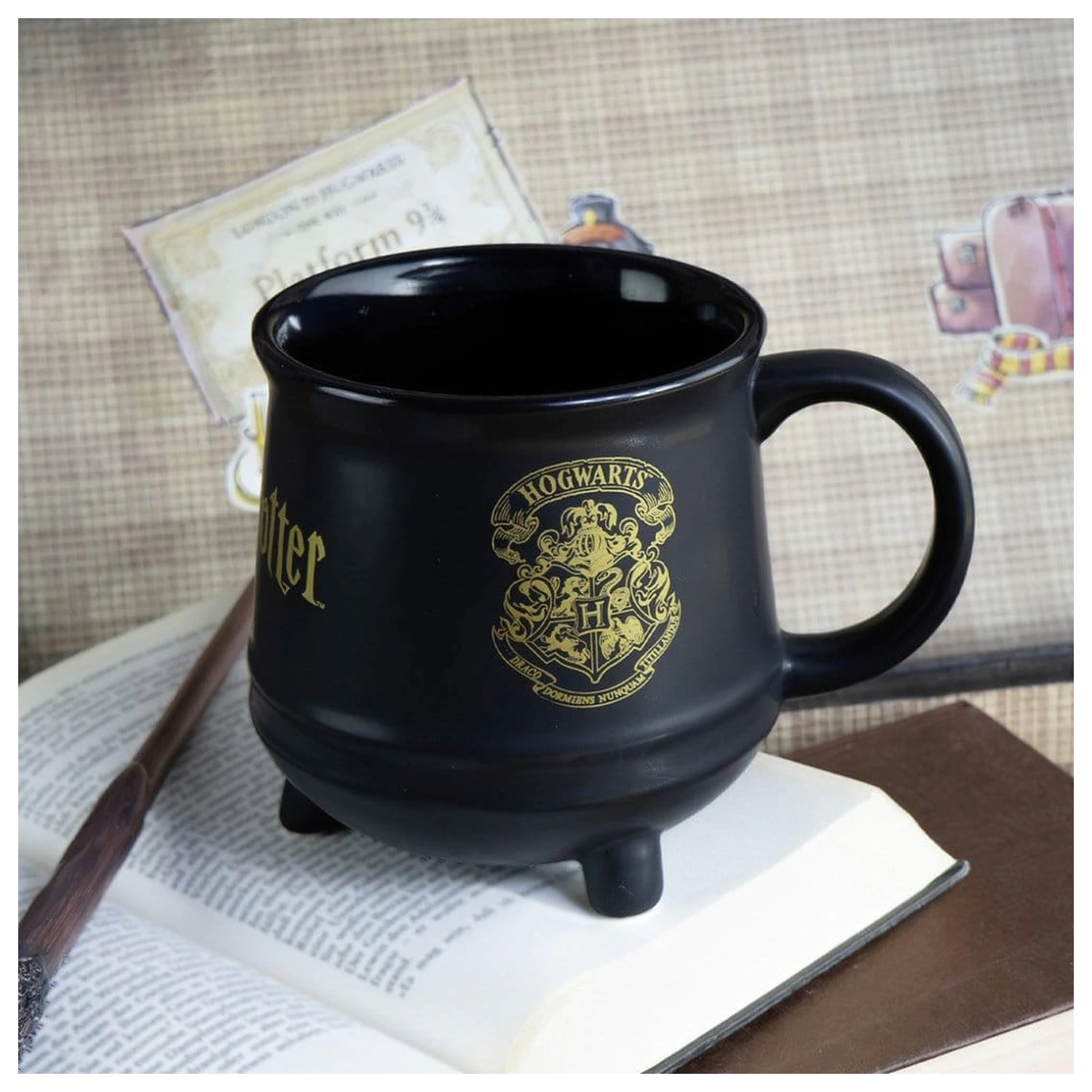 Harry Potter hrnek Hogwarts Crest kotlíkový design 560ml fotografii produktu