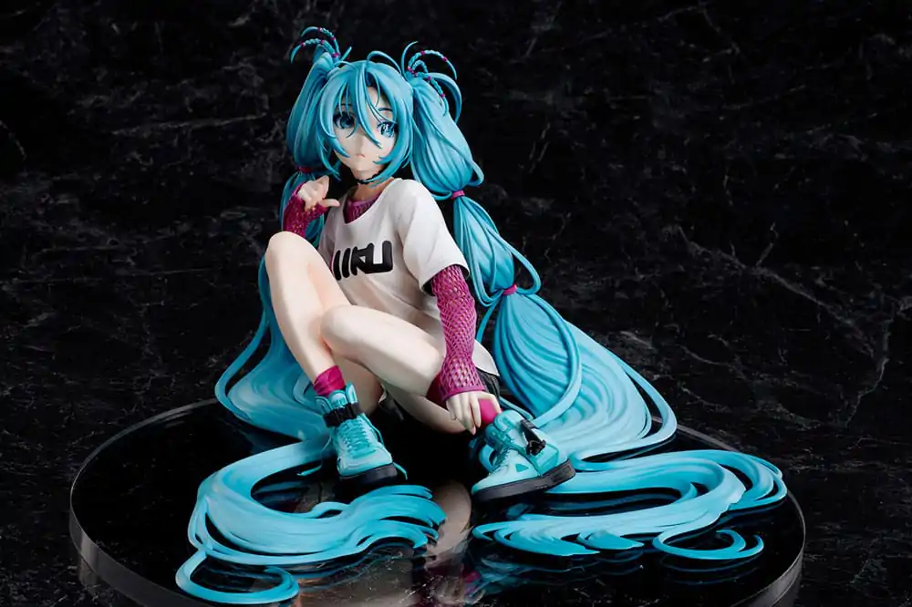 Hatsune Miku Statue 1/4 Yoneyama Mai The Latest Street Style 