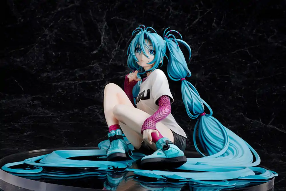 Hatsune Miku Statue 1/4 Yoneyama Mai The Latest Street Style 