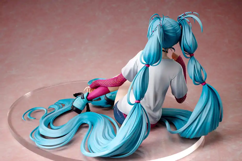 Hatsune Miku Statue 1/4 Yoneyama Mai The Latest Street Style 