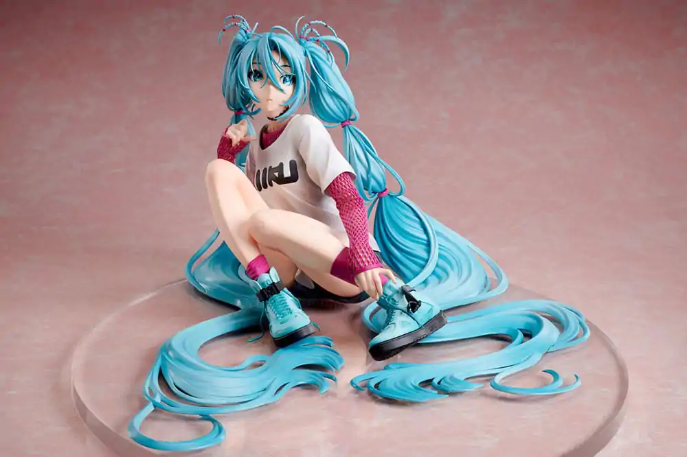 Hatsune Miku Statue 1/4 Yoneyama Mai The Latest Street Style 