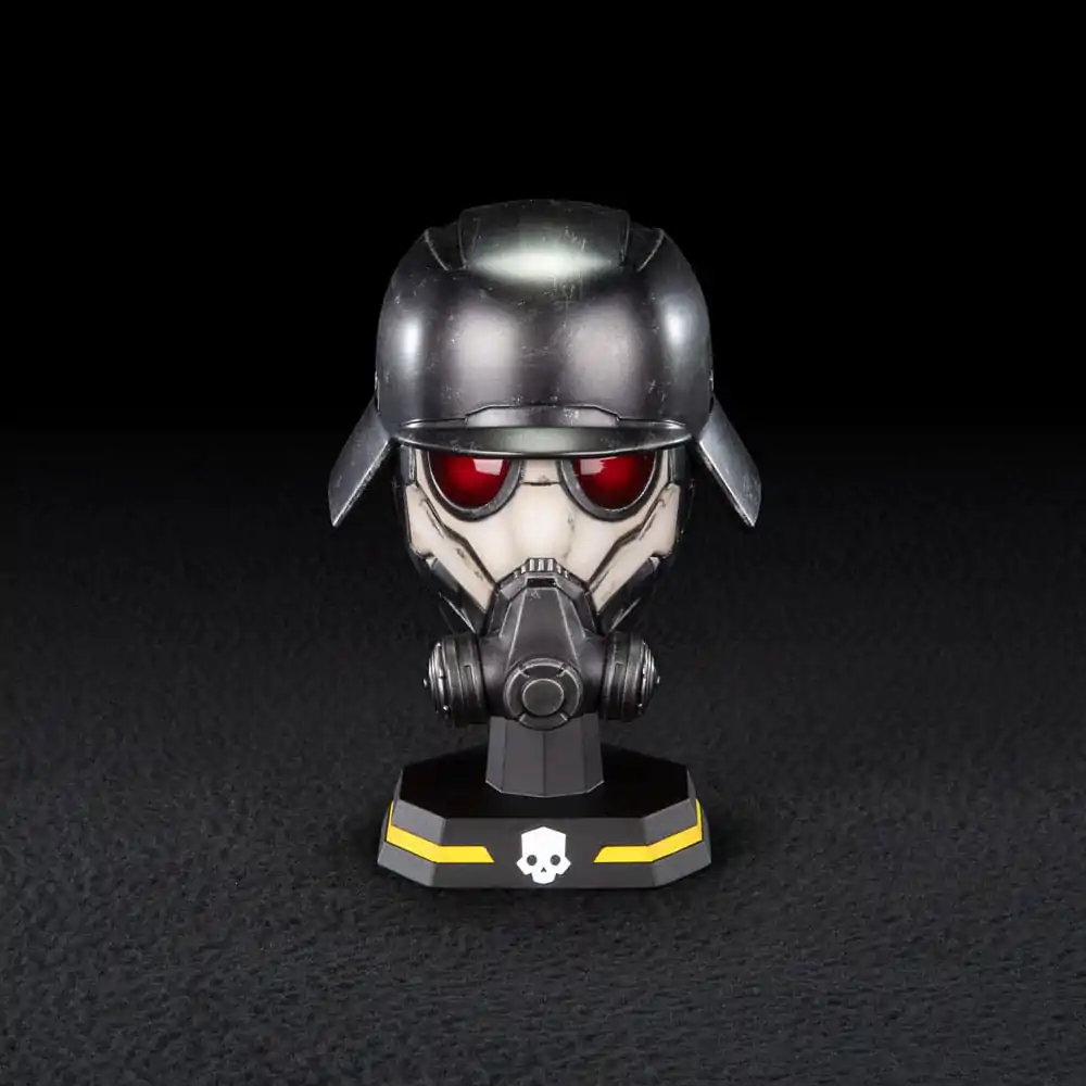 Helldivers 2 Replika 1/4 Field Chemist Helma 11 cm fotografii produktu