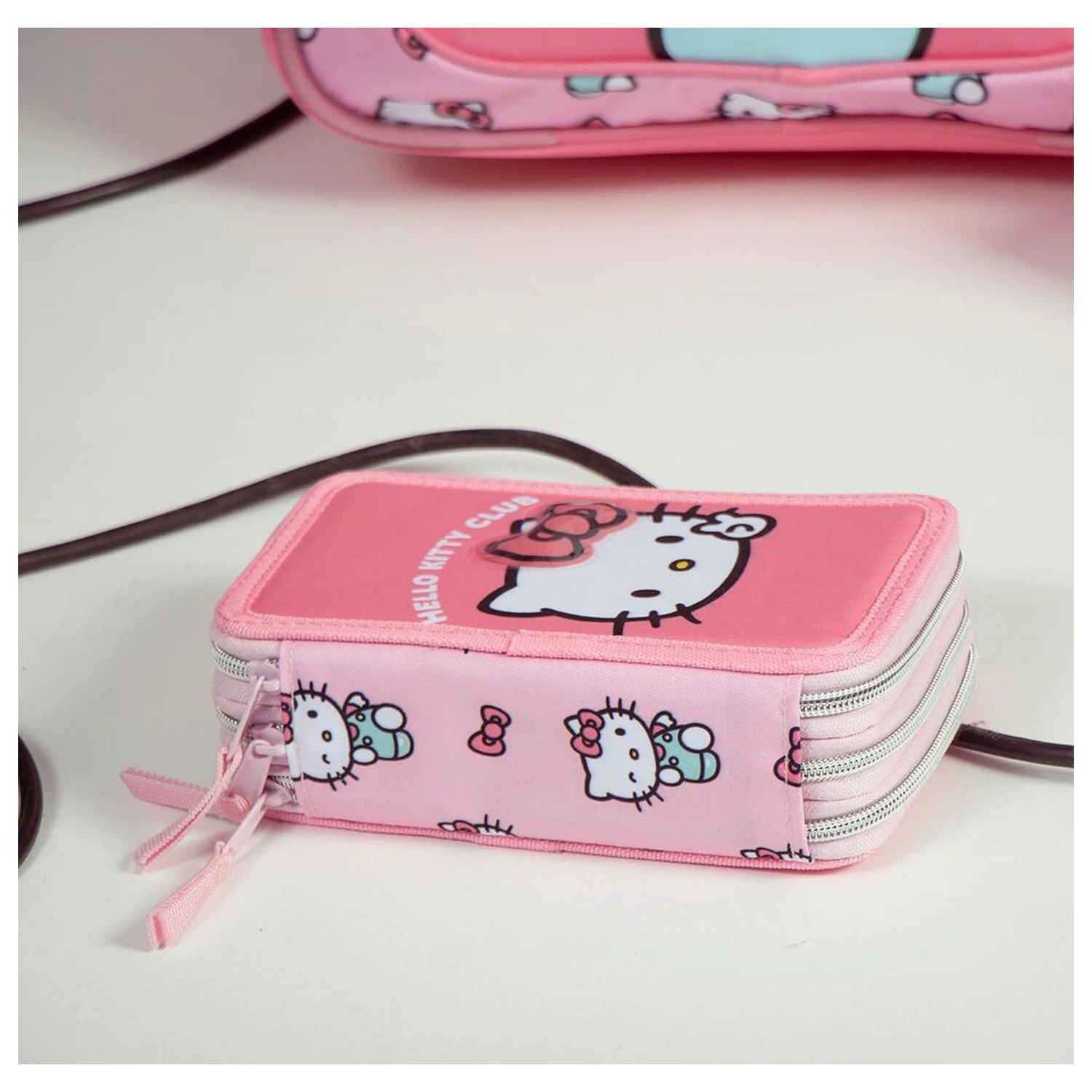 Pouzdro na tužky Hello Kitty se třemi přihrádkami fotografii produktu