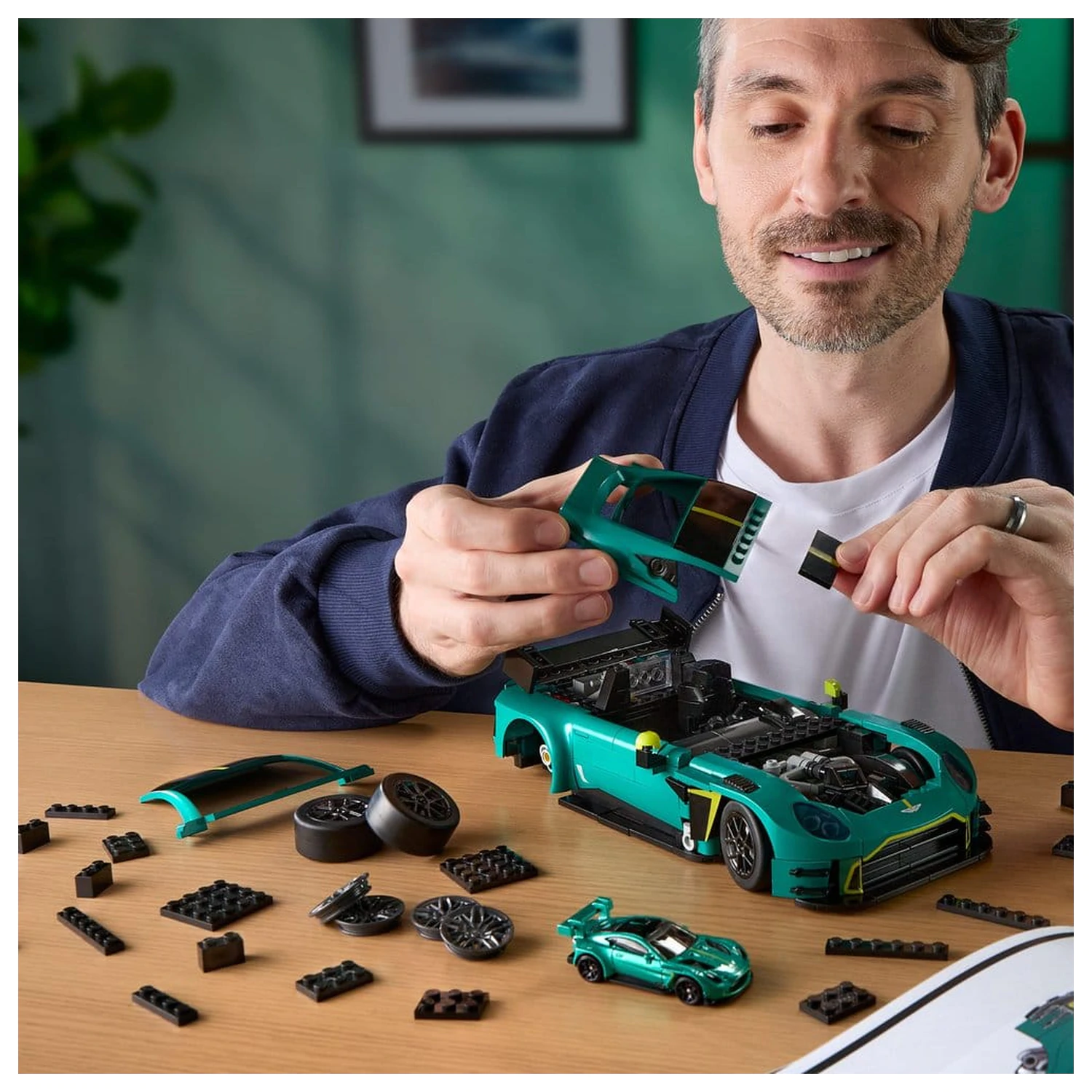 Hot Wheels Elite Mattel Brick Shop Stavebnice 1/16 '24 Aston Martin Vantage GT3 fotografii produktu