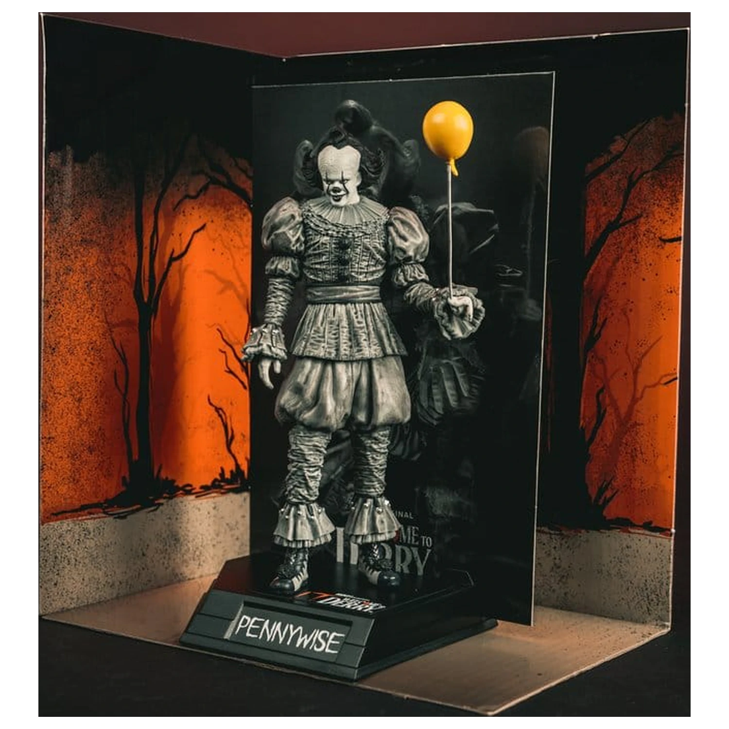 It Welcome to Derry Movie Maniacs figurka Pennywise (černobílá) 16 cm fotografii produktu