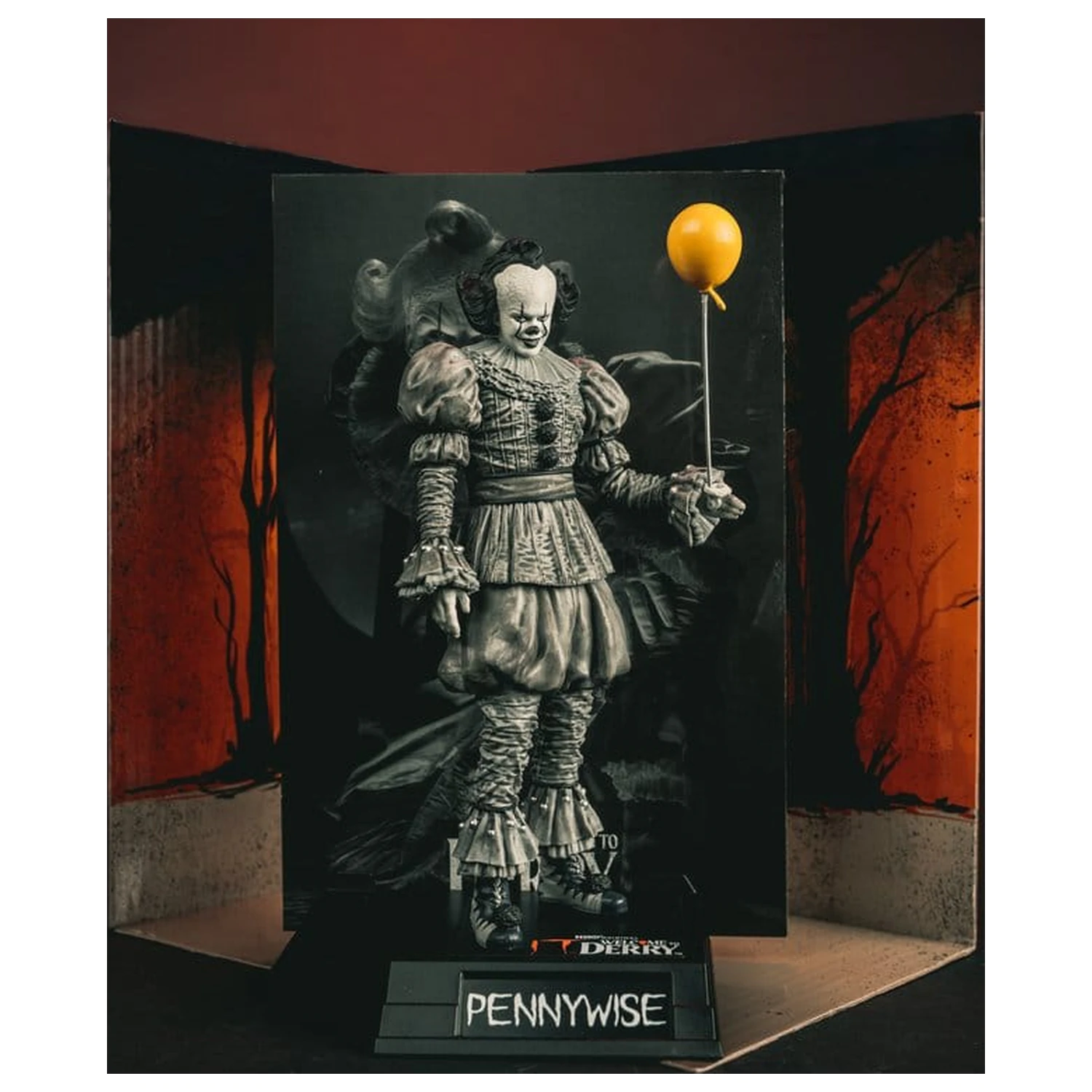 It Welcome to Derry Movie Maniacs figurka Pennywise (černobílá) 16 cm fotografii produktu