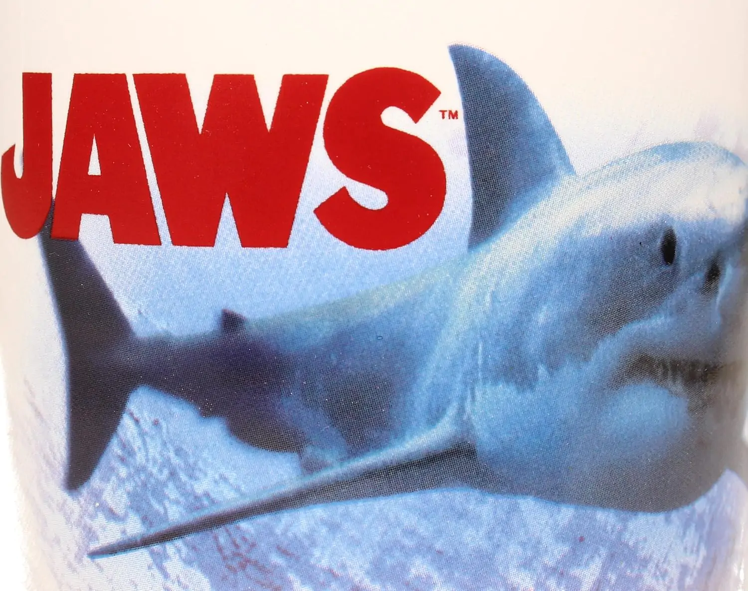 Jaws Mug Beach Closed Hrnek fotografii produktu