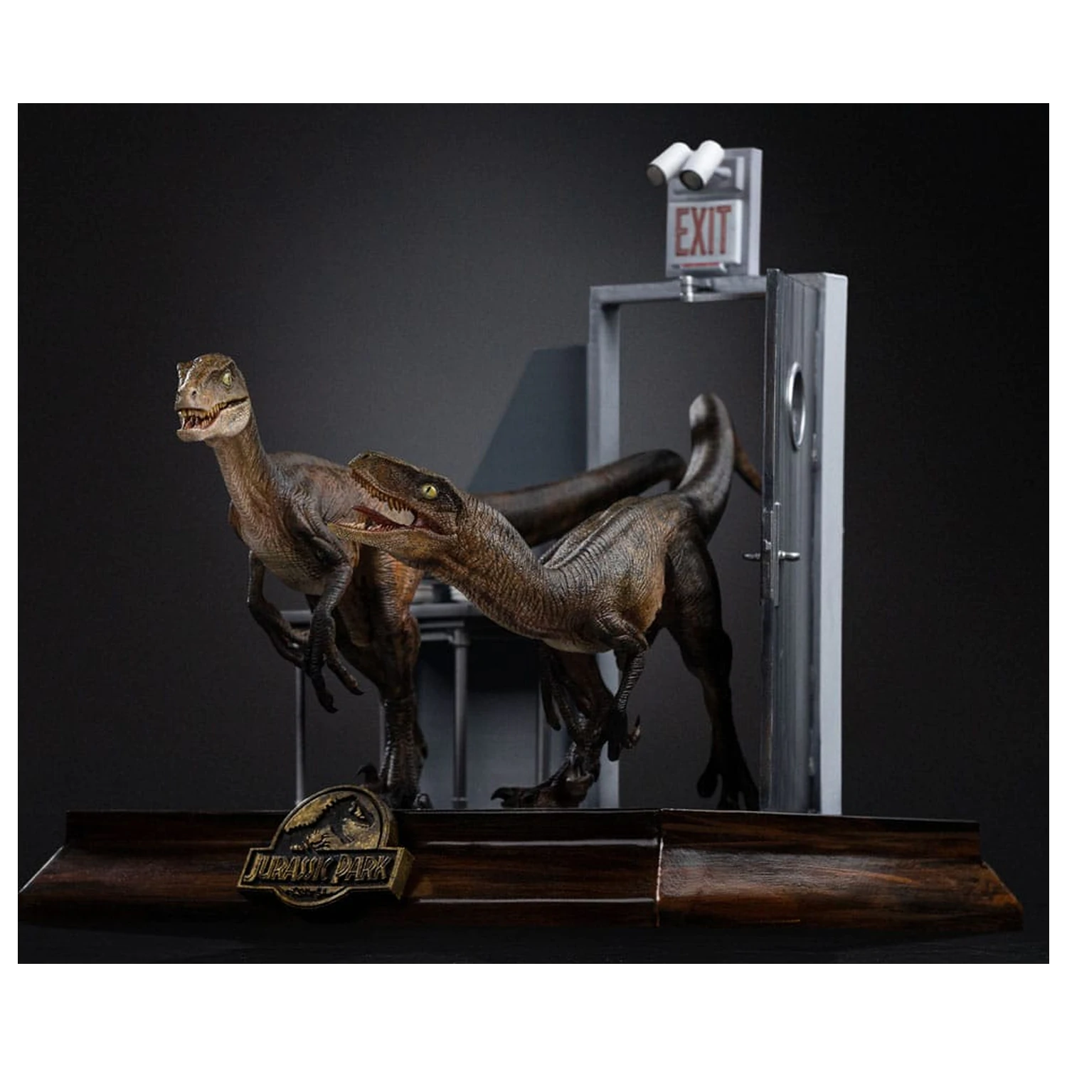 Jurassic Park Art Scale Socha 1/10 Raptors at the Kitchen's Door 28 cm fotografii produktu