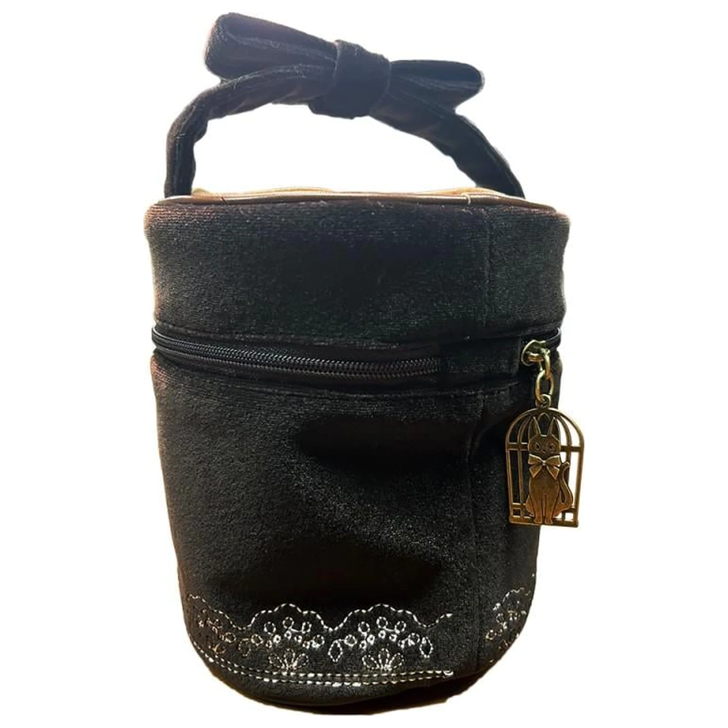Kiki's Delivery Service Chocolate Cake Toiletry Bag fotografii produktu