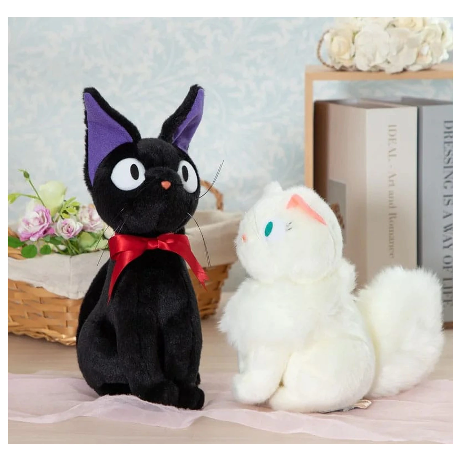Kiki's Delivery Service Plyšová figurka Jiji sedící M 32 cm fotografii produktu