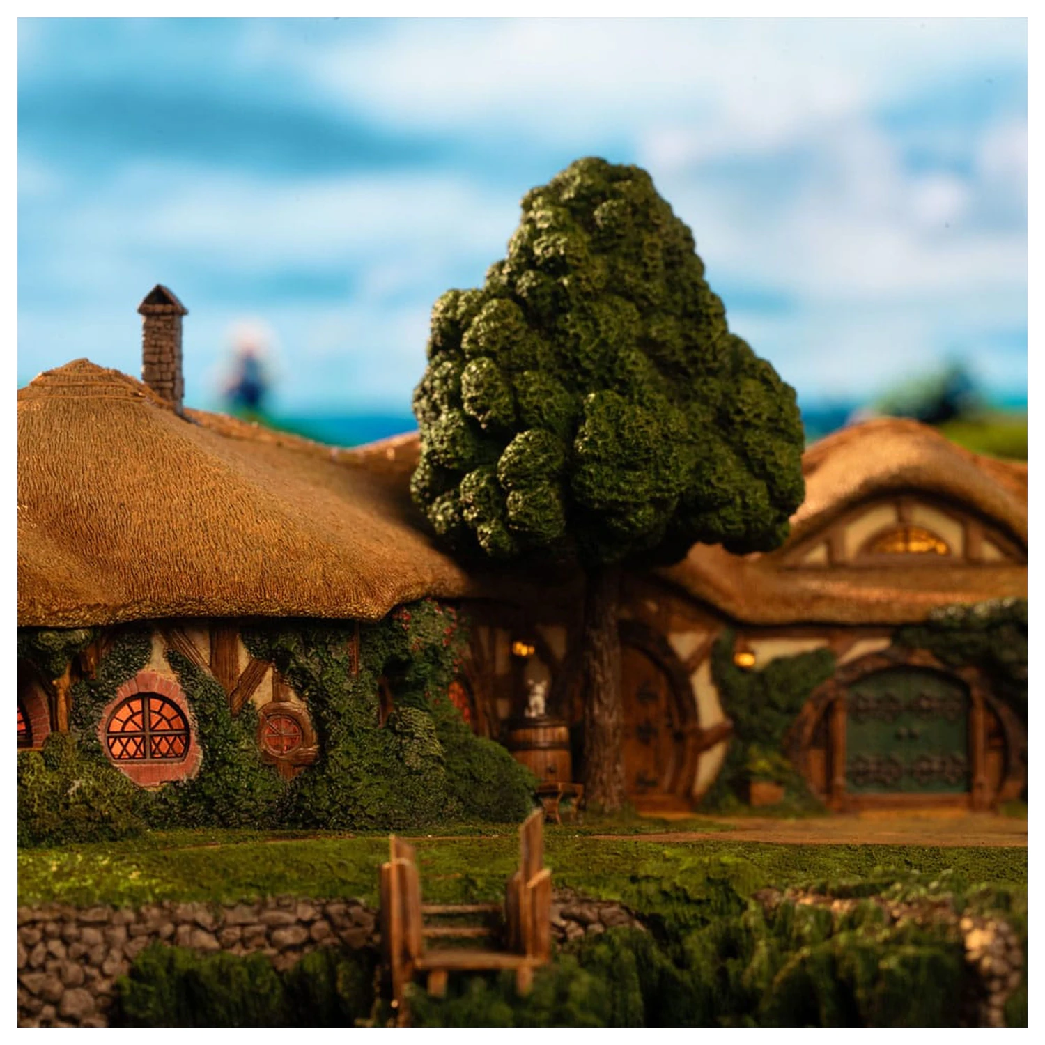 Lord of the Rings Soška The Green Dragon Inn fotografii produktu