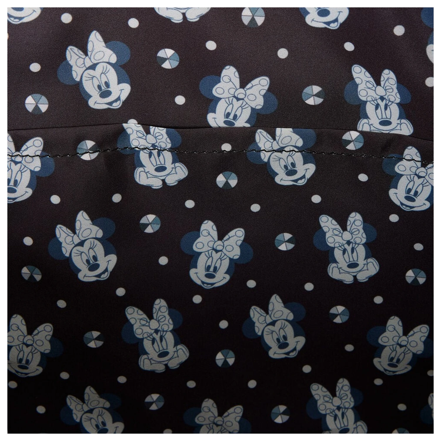 Loungefly Disney Minnie Studs & Chains tote taška fotografii produktu
