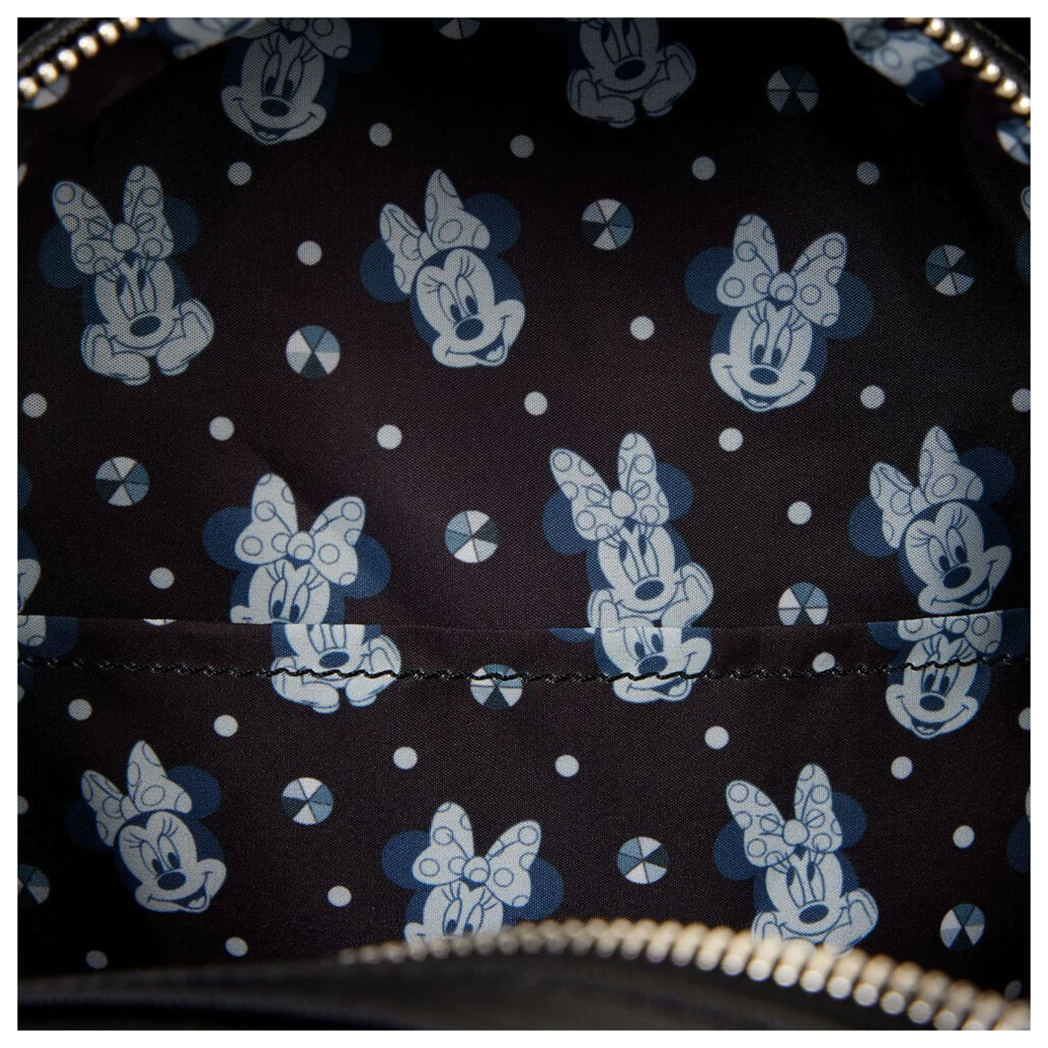 Loungefly Disney Minnie Studs & Chains batoh 26cm fotografii produktu