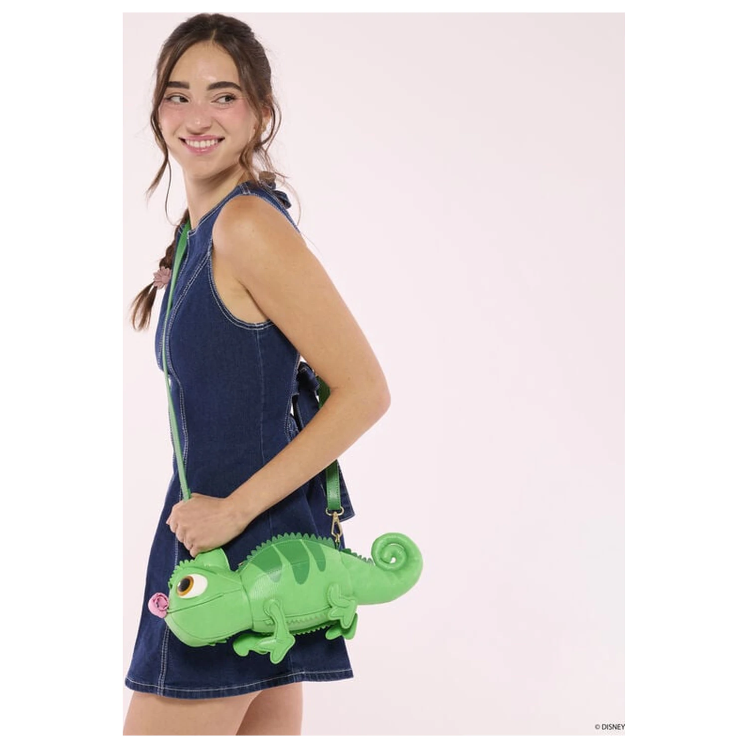 Loungefly Disney Tangled Rapunzel Pascal taška přes rameno fotografii produktu
