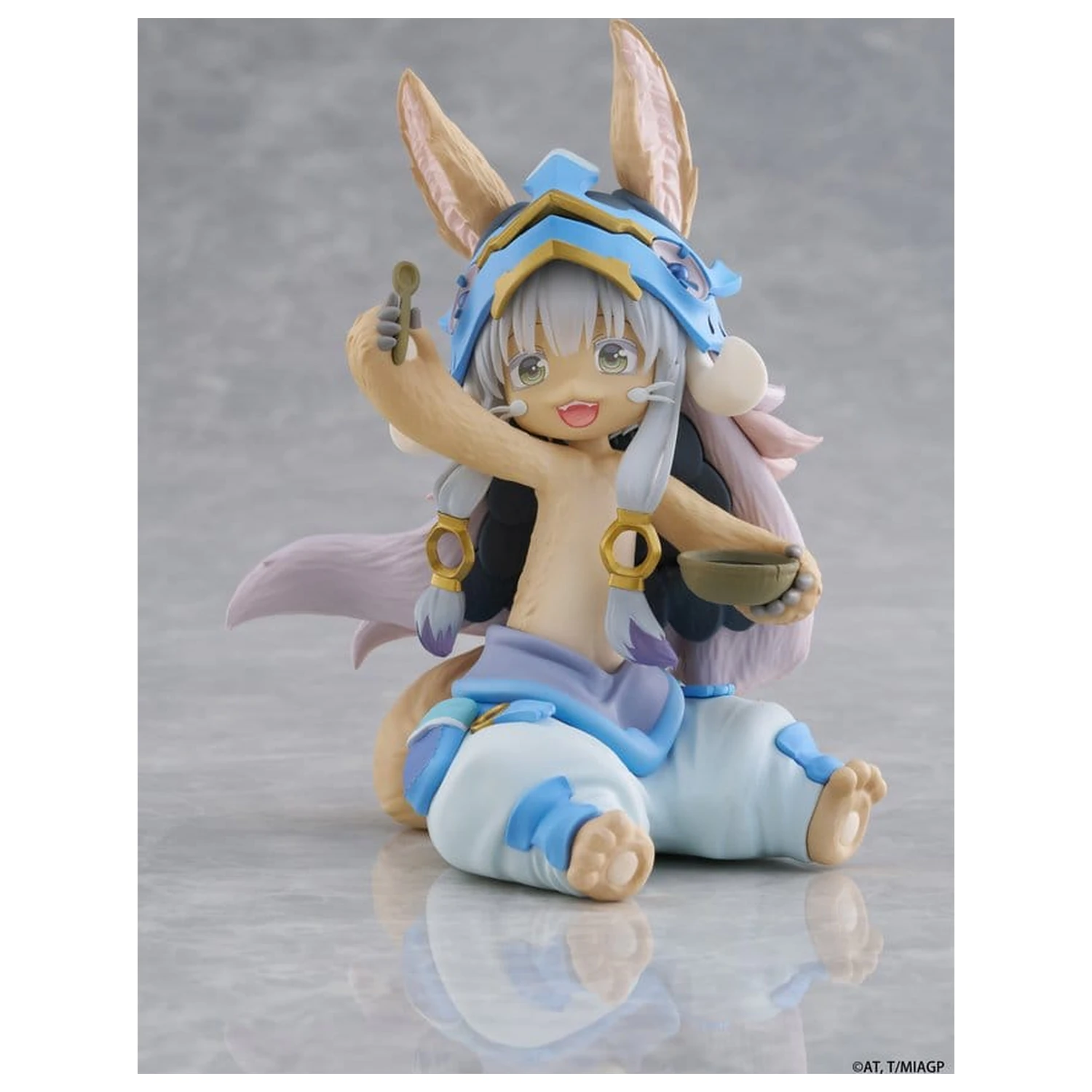 Made in Abyss Desktop Roztomilá PVC figurka Nanachi (Mealtime ver.) 13 cm fotografii produktu