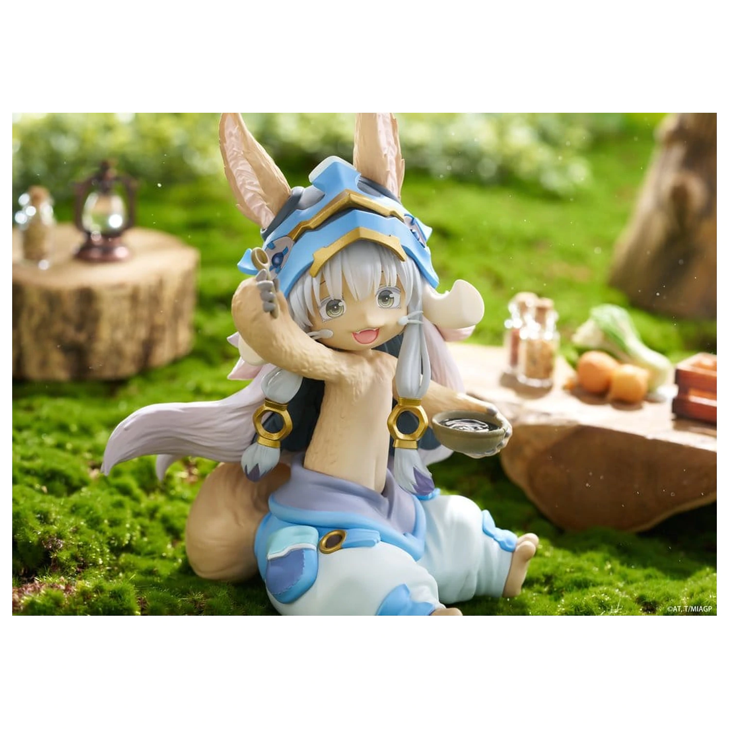 Made in Abyss Desktop Roztomilá PVC figurka Nanachi (Mealtime ver.) 13 cm fotografii produktu
