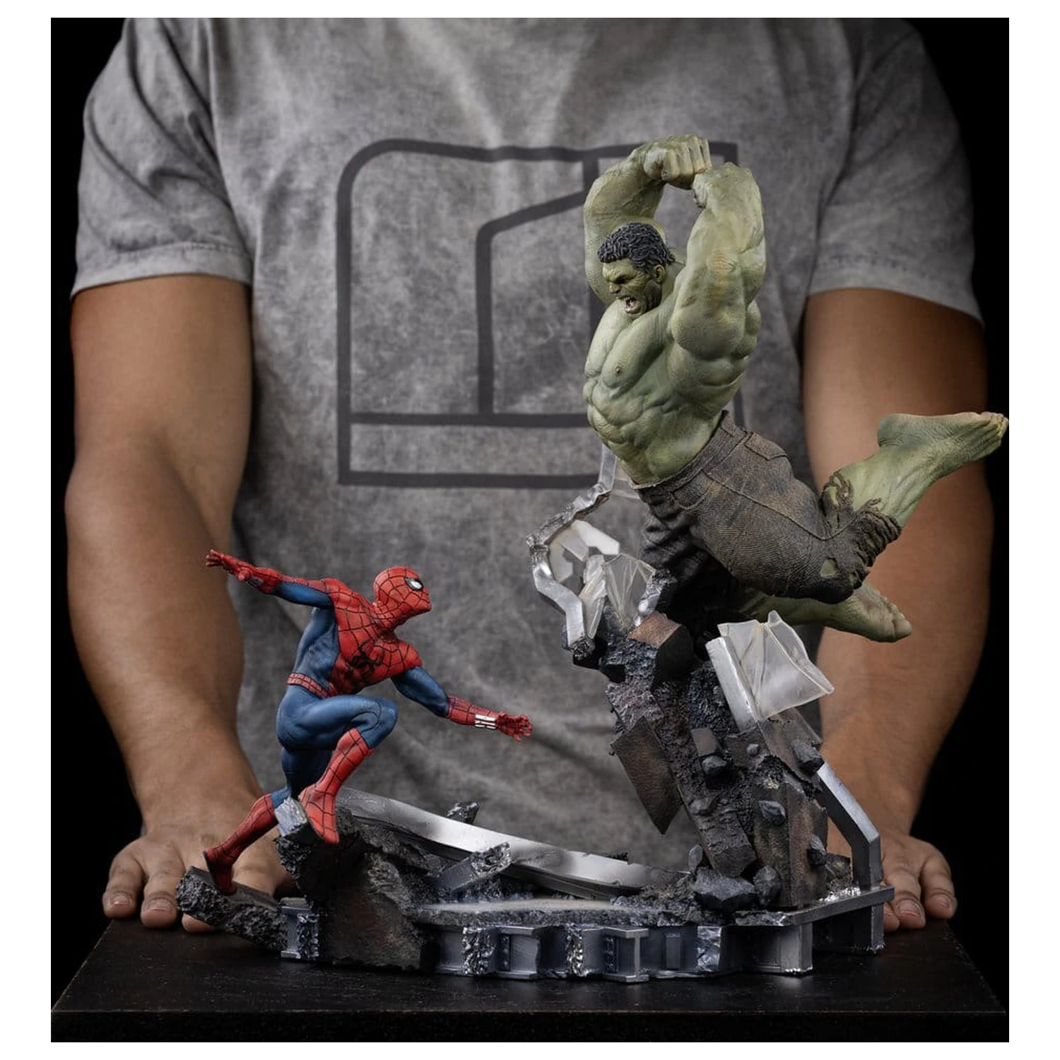Marvel Comics Art Scale Socha 1/10 Spider-Man vs Hulk 38 cm fotografii produktu