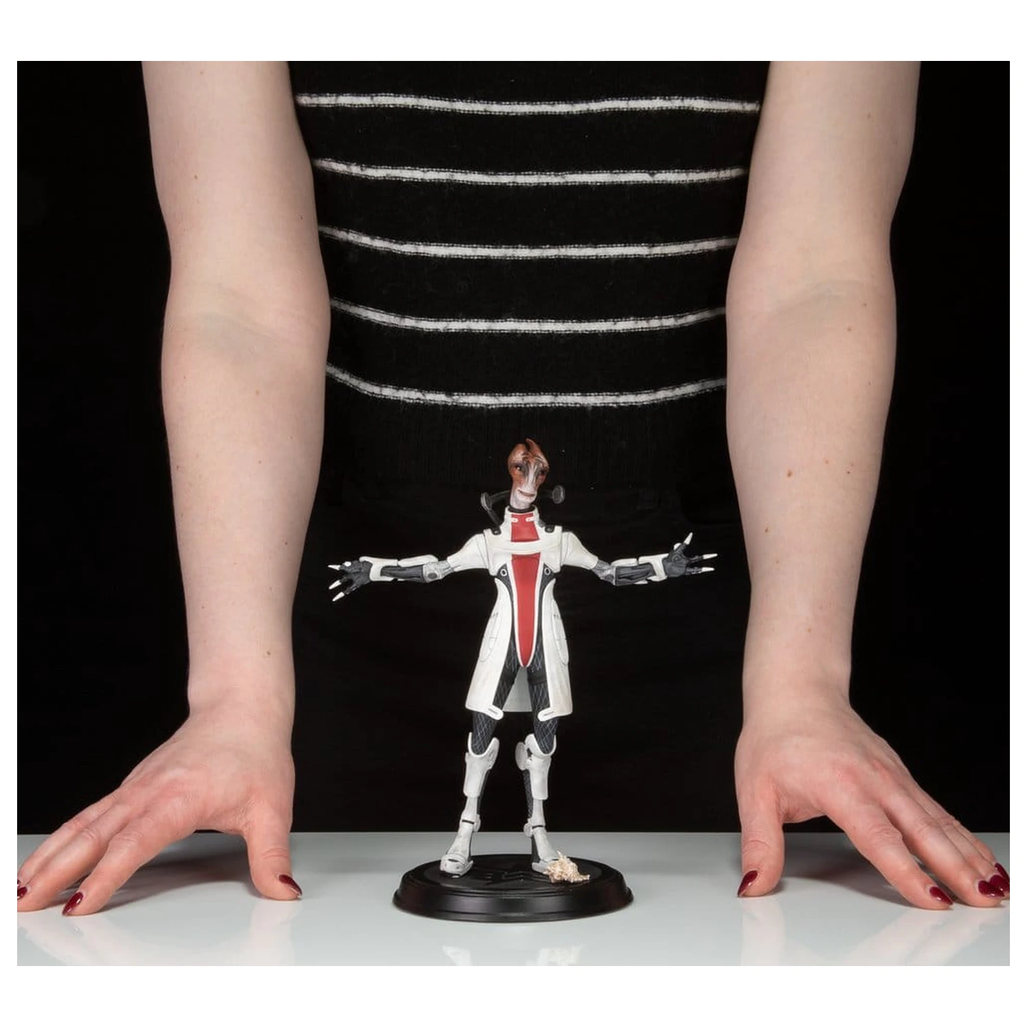 Mass Effect PVC figurka Mordin Solus 23 cm fotografii produktu