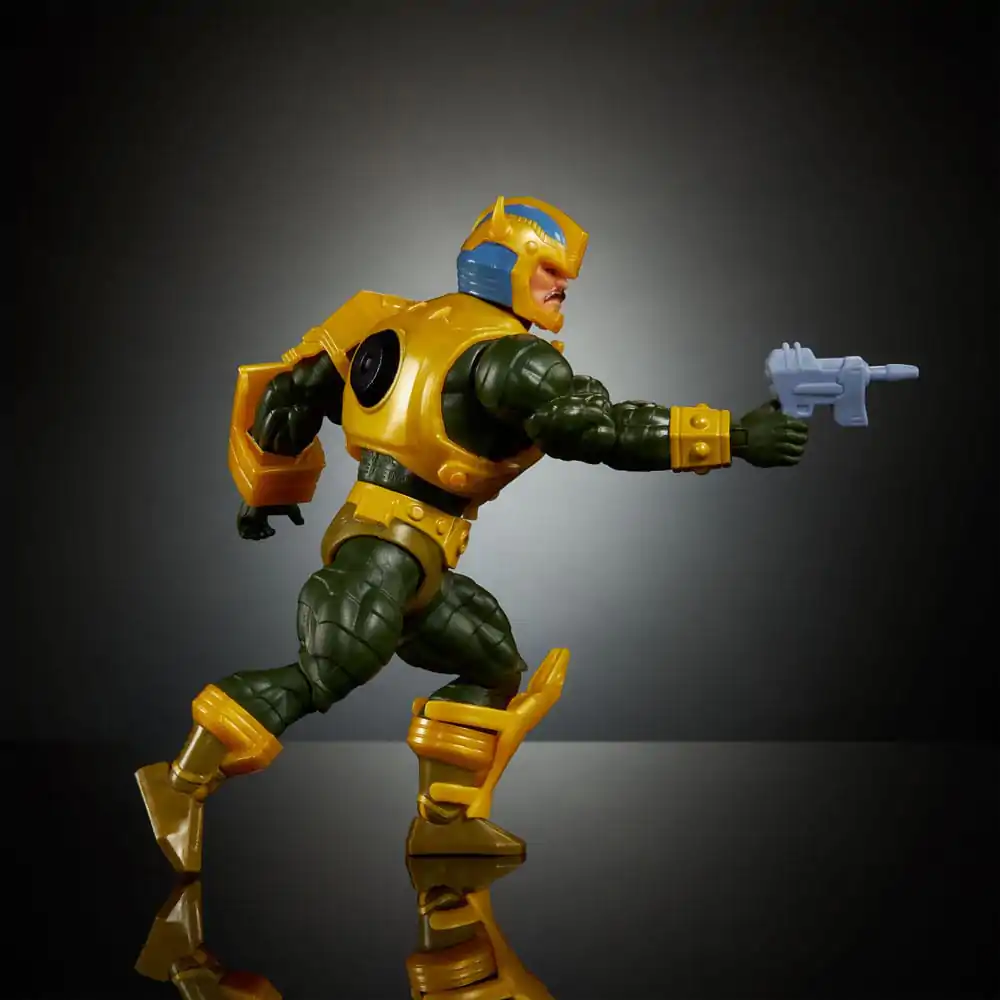 Masters of the Universe x Transformers Akční figurka Bumblebee Armor Man-At-Arms heo European Exclusive 14 cm fotografii produktu