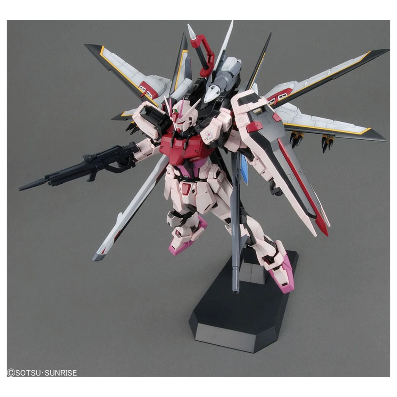 MBF-02 Strike Rouge Ootori Unit Ver. RM Model kit MG 1/100 fotografii produktu