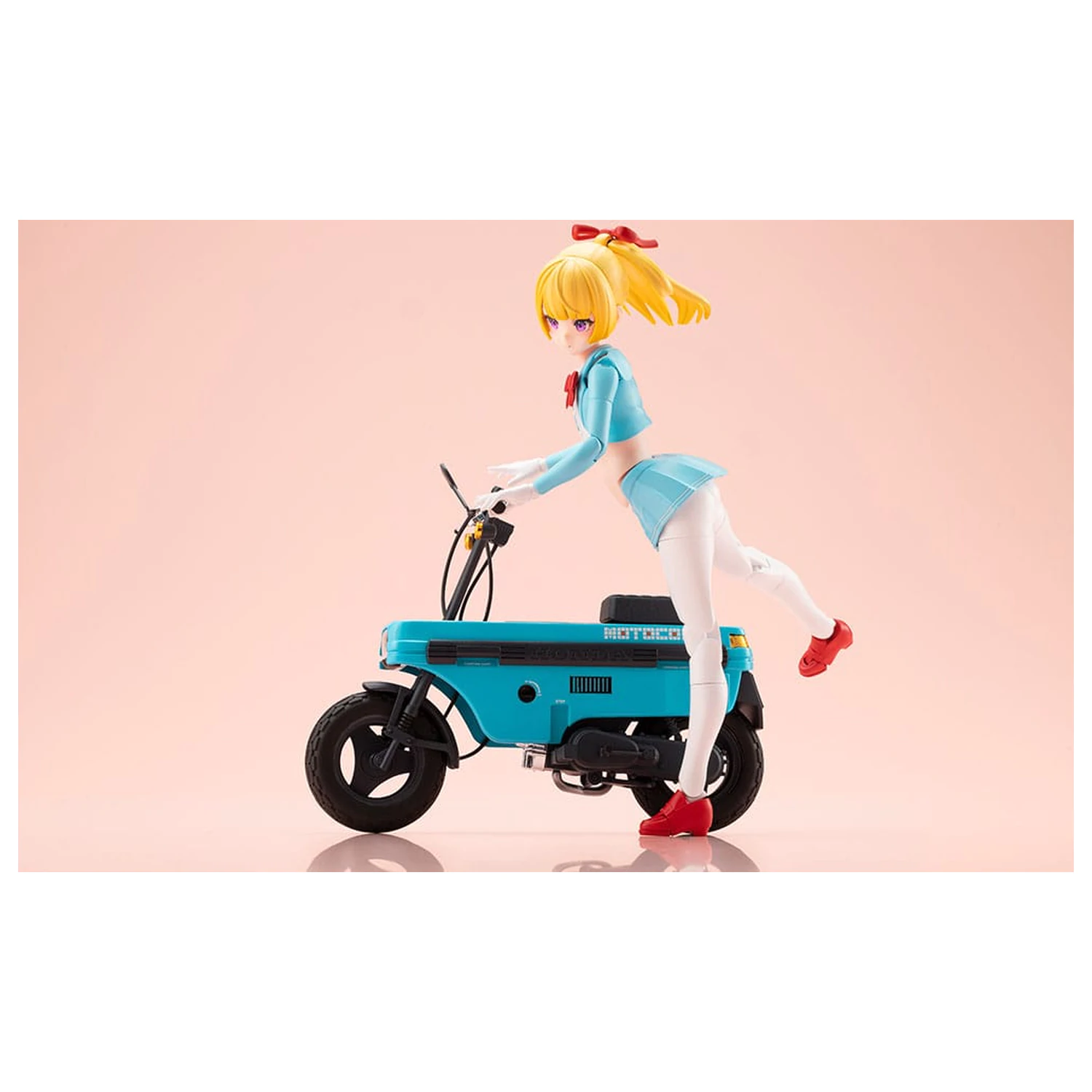 Megami Device Buster Doll Series Sestavitelná plastová stavebnice 1/1 Knight Alice s Honda AB12 Motocompo 15 cm fotografii produktu