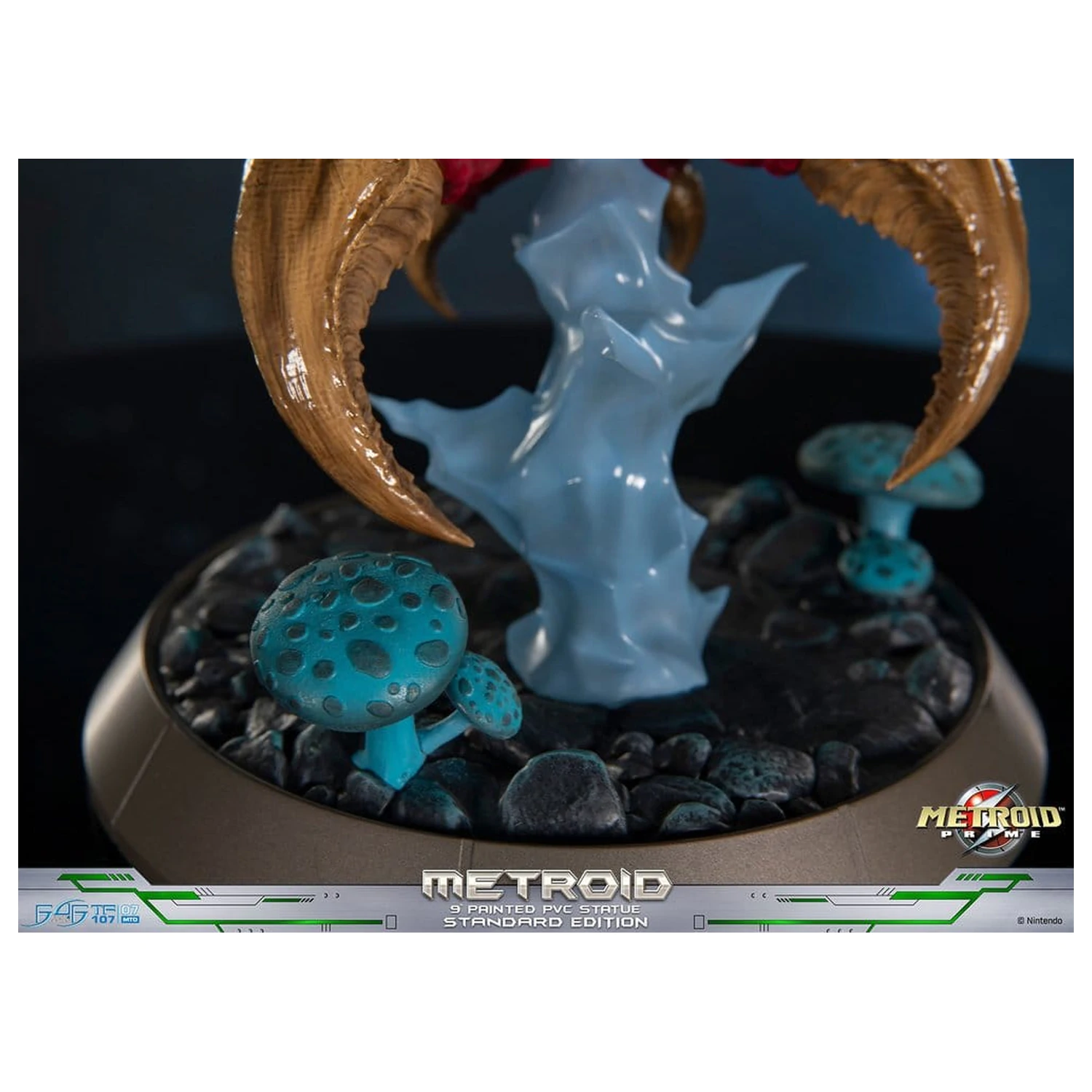 Metroid Prime PVC figurka Metroid (Standard) (Glow in the Dark) 21 cm fotografii produktu