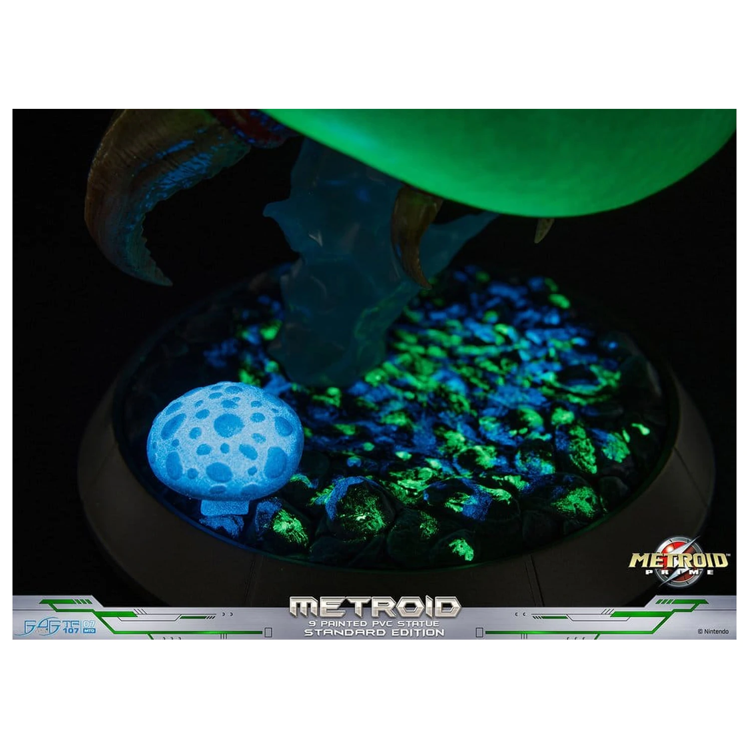 Metroid Prime PVC figurka Metroid (Standard) (Glow in the Dark) 21 cm fotografii produktu