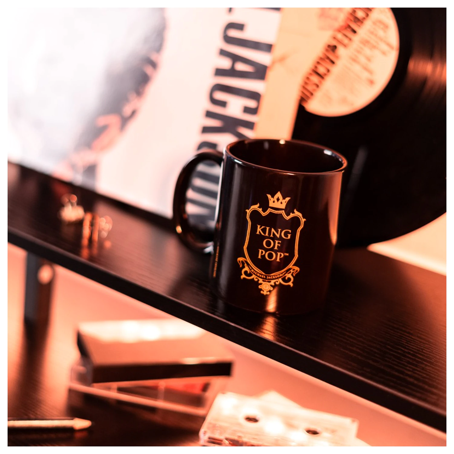 Hrnek Michael Jackson King of Pop černý 350 ml fotografii produktu