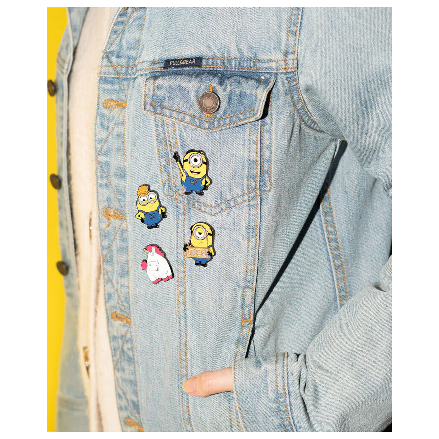 Minions sada 4 odznaků fotografii produktu