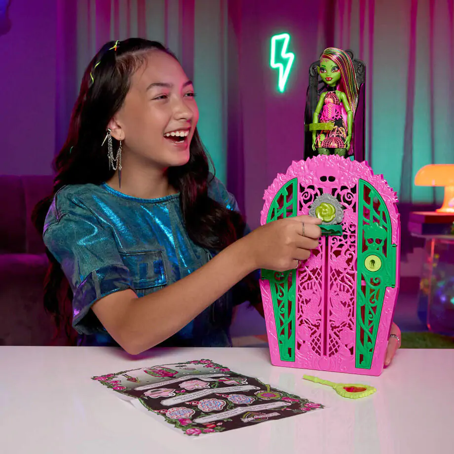 Monster High Skulltimate Secrets Midnight Garden Venus panenka fotografii produktu