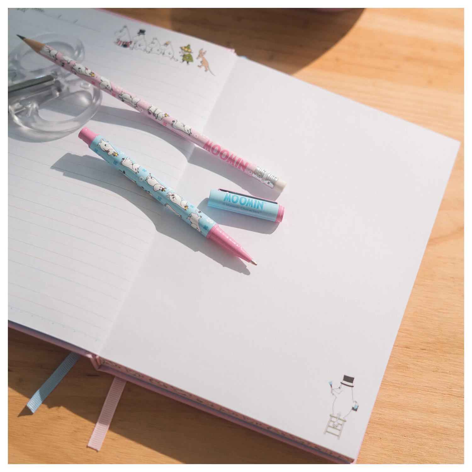 Moomin Set penál, pero a tužka fotografii produktu