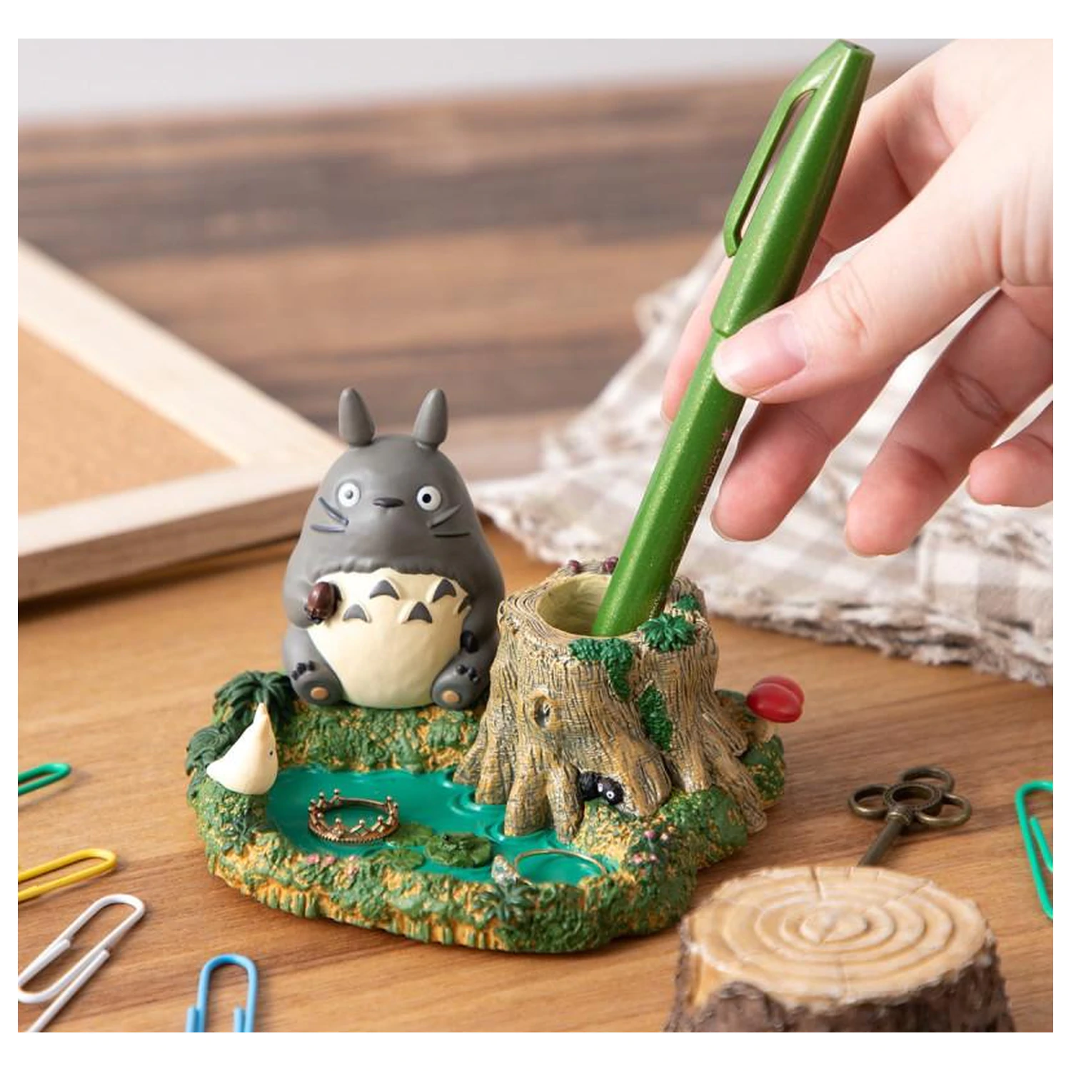 My Neighbor Totoro Totoro u jezírka Figurka Držák na tužky fotografii produktu