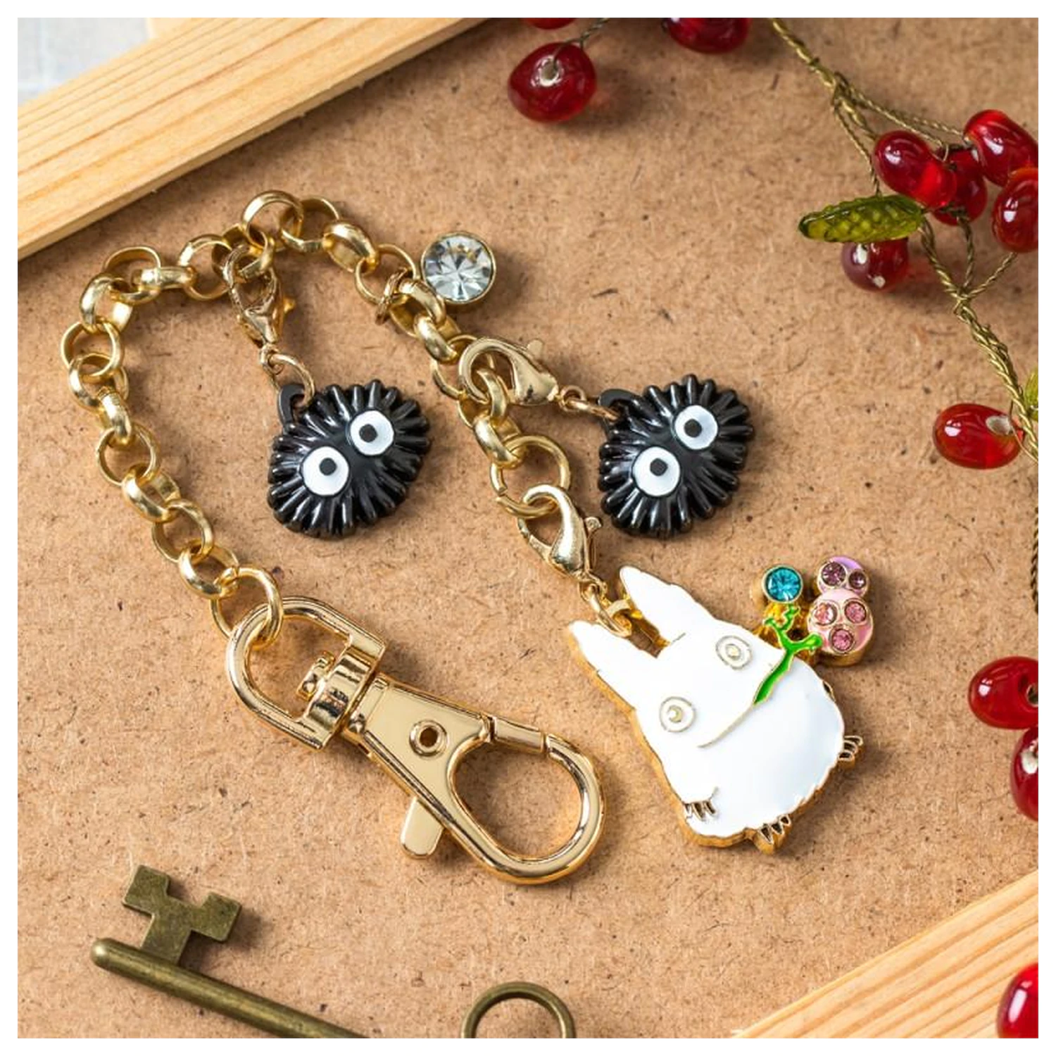 My Neighbor Totoro White Totoro & Fruits Chainette charms  fotografii produktu