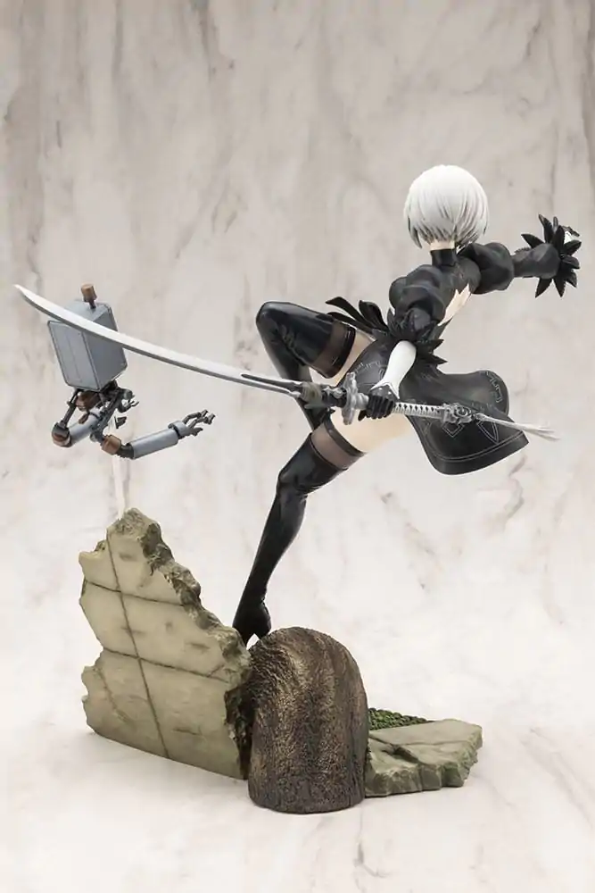 Nier:Automata Ver. 1.1a ARTFX J Socha 1/8 2B 24 cm fotografii produktu