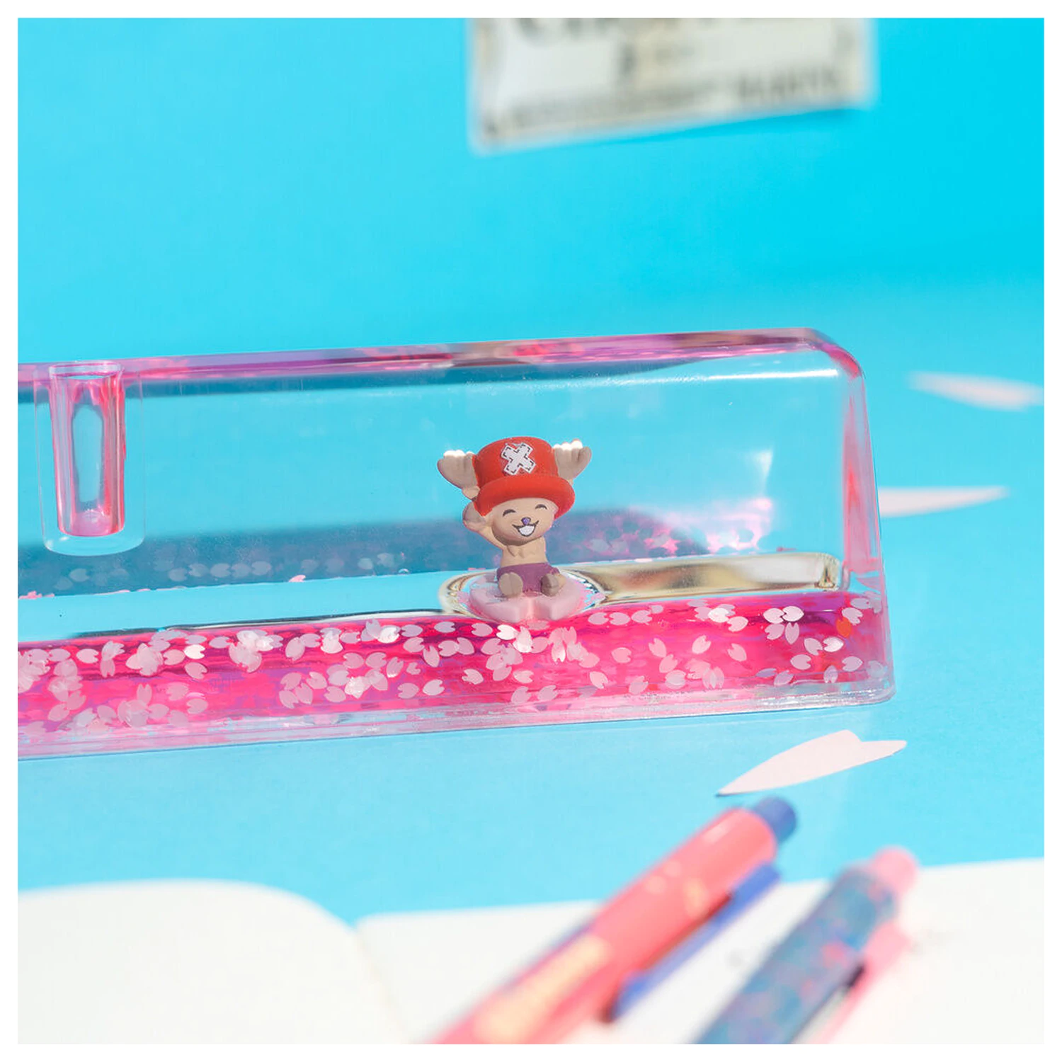 One Piece Chopper sada tužek, pera a akrylového stojánku fotografii produktu