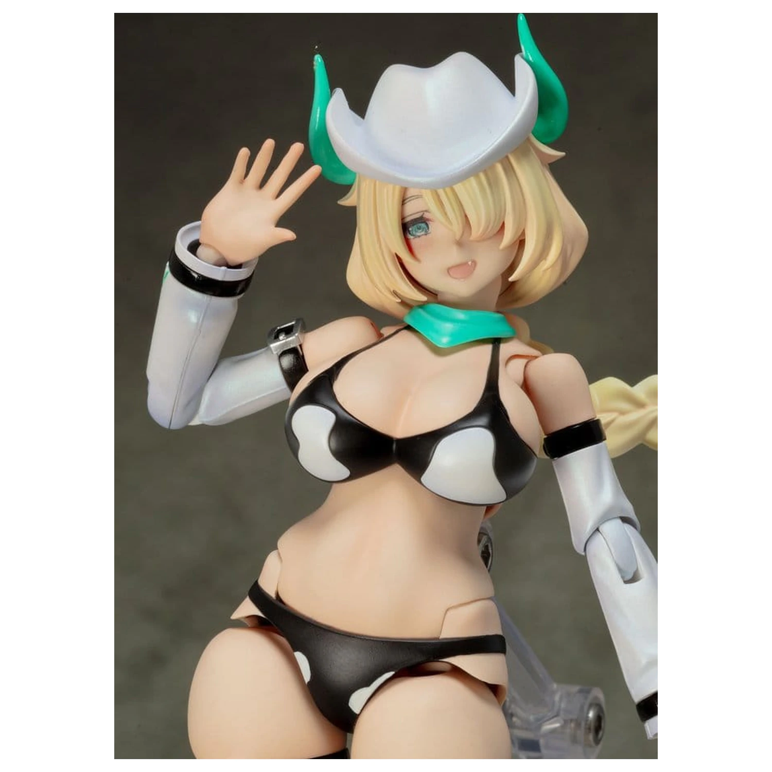 Original Character plastikový model AlienDress Quatre 16 cm fotografii produktu