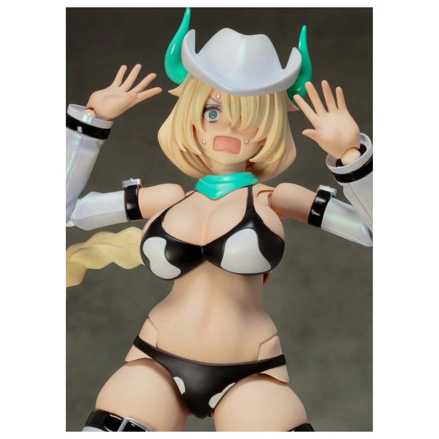 Original Character plastikový model AlienDress Quatre 16 cm fotografii produktu