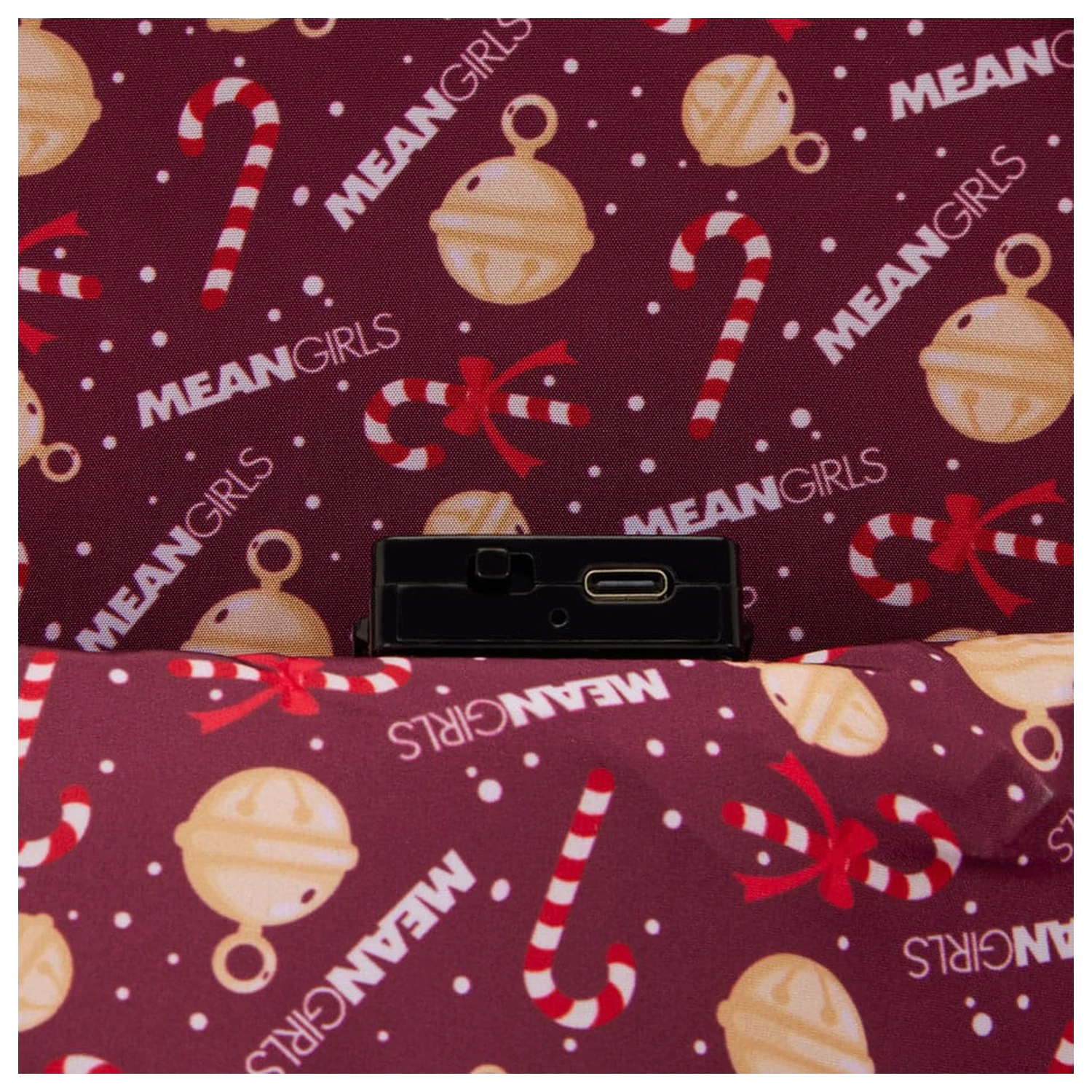 Paramount by Loungefly Mini batoh Mean Girls fotografii produktu