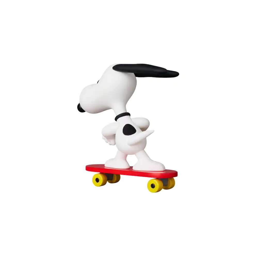 Peanuts UDF Series 17 Mini Figurka Skateboard Snoopy 7 cm fotografii produktu