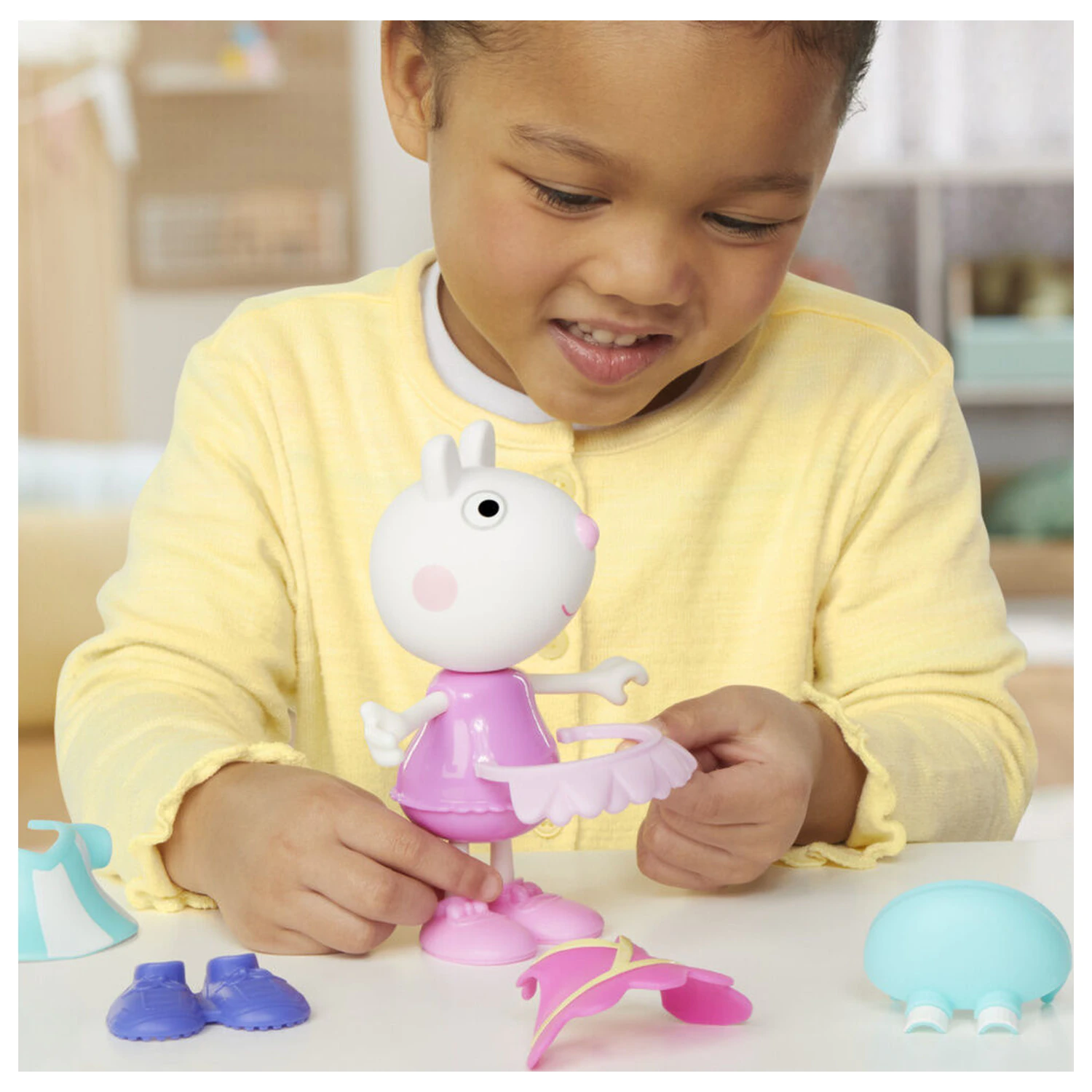 Peppa Pig Suzy Sheep figurka 15cm fotografii produktu